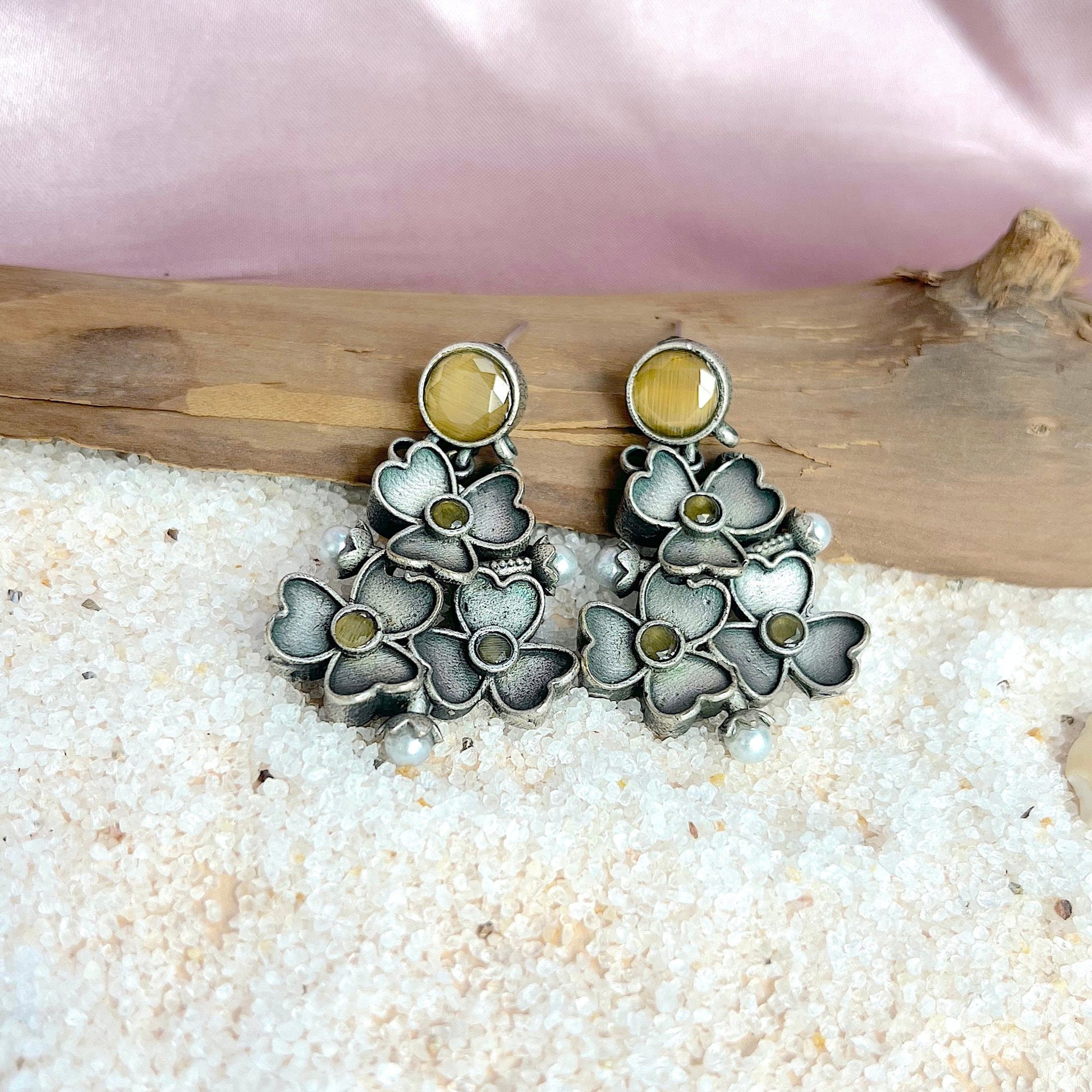 #germansilver #oxidisedjewellery #earrings #germansilverjewellery #indianjewellery #fashion #jewellery #jhumkas #kundanjewellery #jhumka #oxidisedearrings #oxidised #germansilverearrings #meenakariearrings #germansilverjhumka #accessories #chennai #silver #oxidisedsilver #jhumkalove #jewelry #necklace #oxidisedsilverjewellery #silverlookalike #jhumkis #fashionjewelry #southindianjewellery #jhumkaswag #choker #onlineshopping
