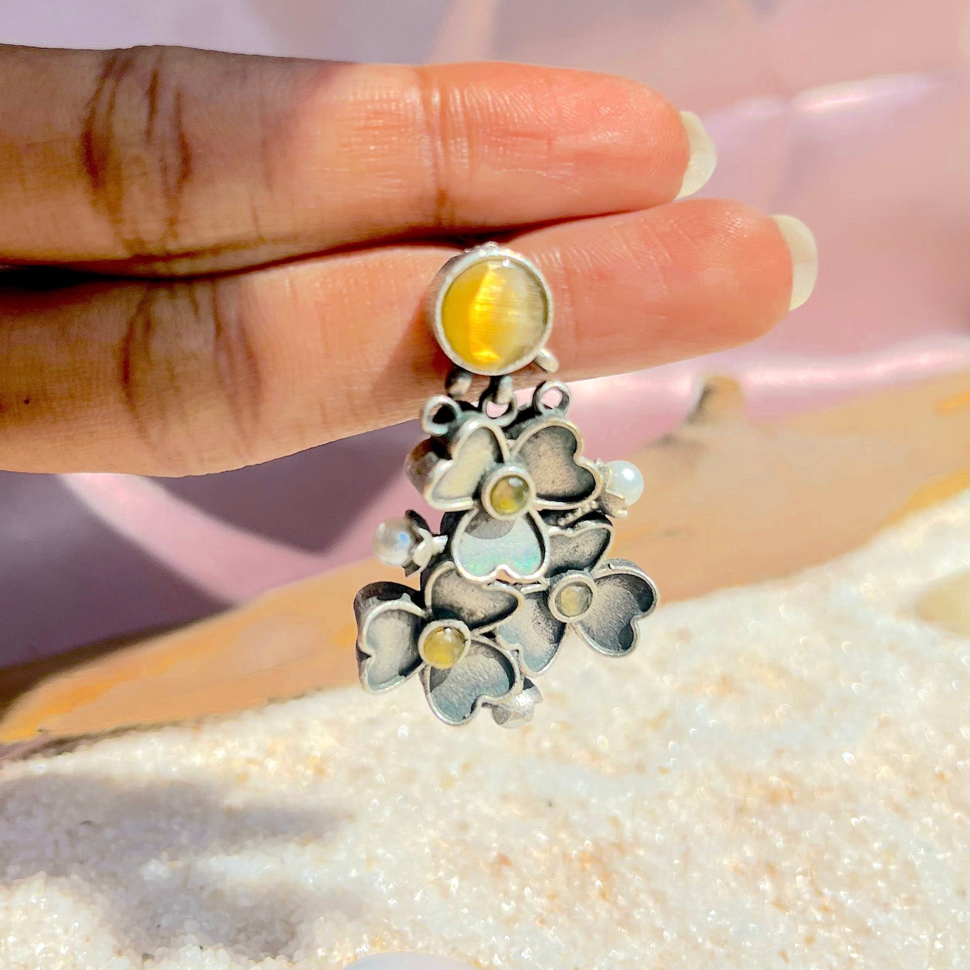#germansilver #oxidisedjewellery #earrings #germansilverjewellery #indianjewellery #fashion #jewellery #jhumkas #kundanjewellery #jhumka #oxidisedearrings #oxidised #germansilverearrings #meenakariearrings #germansilverjhumka #accessories #chennai #silver #oxidisedsilver #jhumkalove #jewelry #necklace #oxidisedsilverjewellery #silverlookalike #jhumkis #fashionjewelry #southindianjewellery #jhumkaswag #choker #onlineshopping
