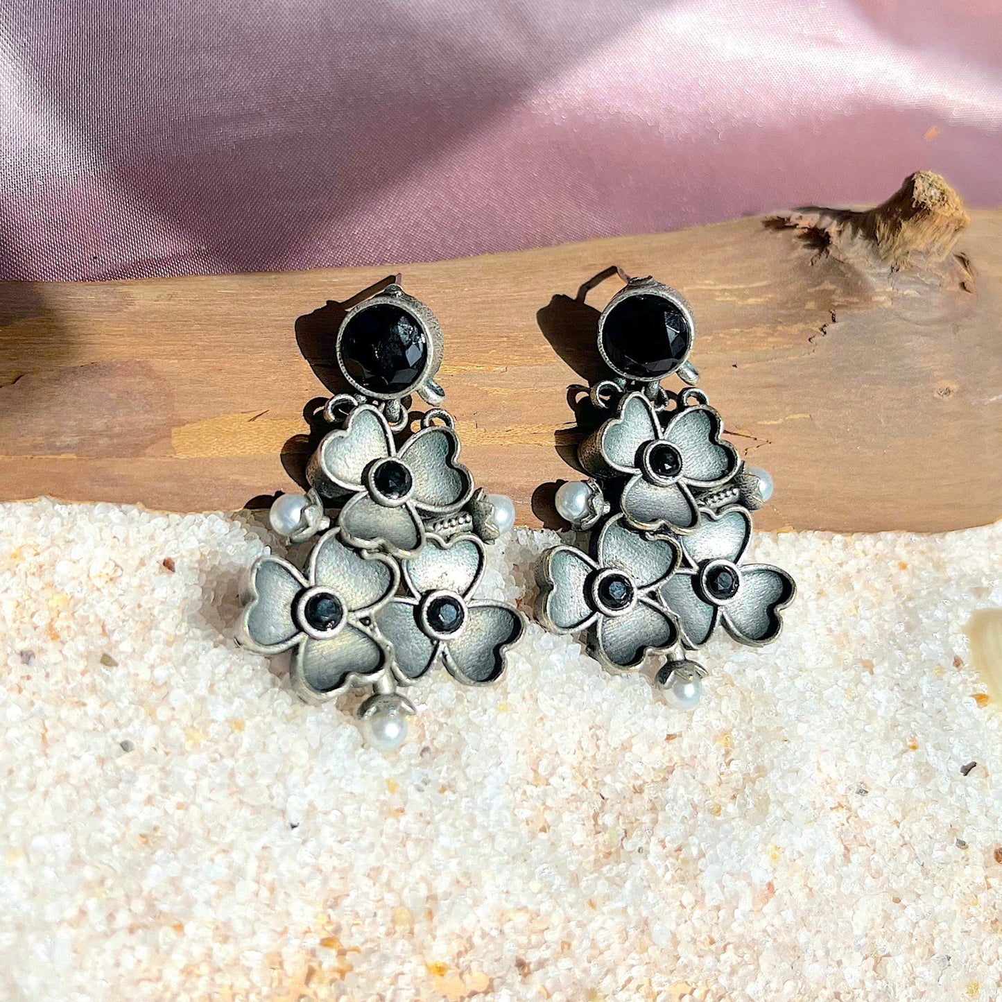 #germansilver #oxidisedjewellery #earrings #germansilverjewellery #indianjewellery #fashion #jewellery #jhumkas #kundanjewellery #jhumka #oxidisedearrings #oxidised #germansilverearrings #meenakariearrings #germansilverjhumka #accessories #chennai #silver #oxidisedsilver #jhumkalove #jewelry #necklace #oxidisedsilverjewellery #silverlookalike #jhumkis #fashionjewelry #southindianjewellery #jhumkaswag #choker #onlineshopping
