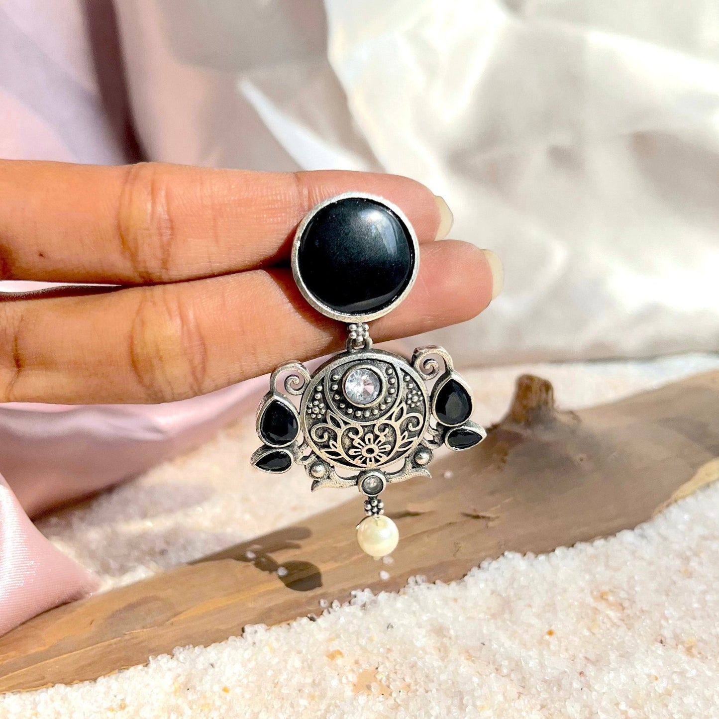 #germansilver #oxidisedjewellery #earrings #germansilverjewellery #indianjewellery #fashion #jewellery #jhumkas #kundanjewellery #jhumka #oxidisedearrings #oxidised #germansilverearrings #meenakariearrings #germansilverjhumka #accessories #chennai #silver #oxidisedsilver #jhumkalove #jewelry #necklace #oxidisedsilverjewellery #silverlookalike #jhumkis #fashionjewelry #southindianjewellery #jhumkaswag #choker #onlineshopping
