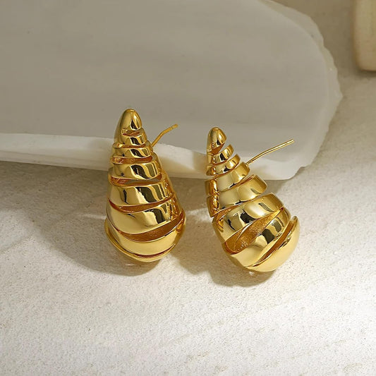 Twisted Stud
