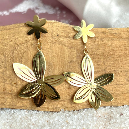 #stainlessteel #hercollection #forher #necklaces #bracelets #accessories #metal #küpe #giftideas #antitarnish #fashion #fashiontrends #onlinestore #new #stainlesssteelaccessories #earrings #stainlesssteel #explorepage #necklace #onlineshopping #custommade #gold #jewellerylove #jewellerydesign #accessoriesaddict #presents #newcollection #antitarnishjewelry