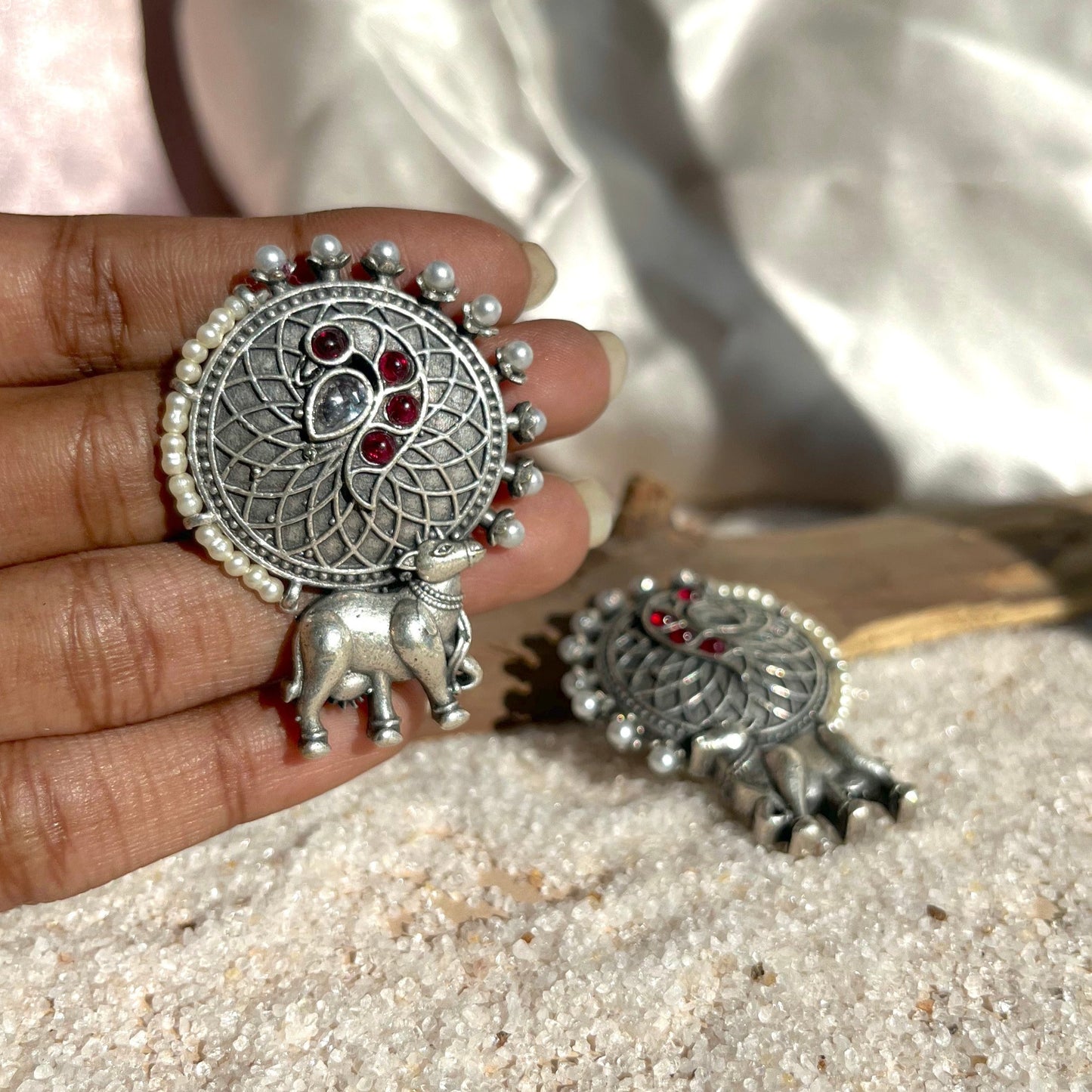 #germansilver #oxidisedjewellery #earrings #germansilverjewellery #indianjewellery #fashion #jewellery #jhumkas #kundanjewellery #jhumka #oxidisedearrings #oxidised #germansilverearrings #meenakariearrings #germansilverjhumka #accessories #chennai #silver #oxidisedsilver #jhumkalove #jewelry #necklace #oxidisedsilverjewellery #silverlookalike #jhumkis #fashionjewelry #southindianjewellery #jhumkaswag #choker #onlineshopping

