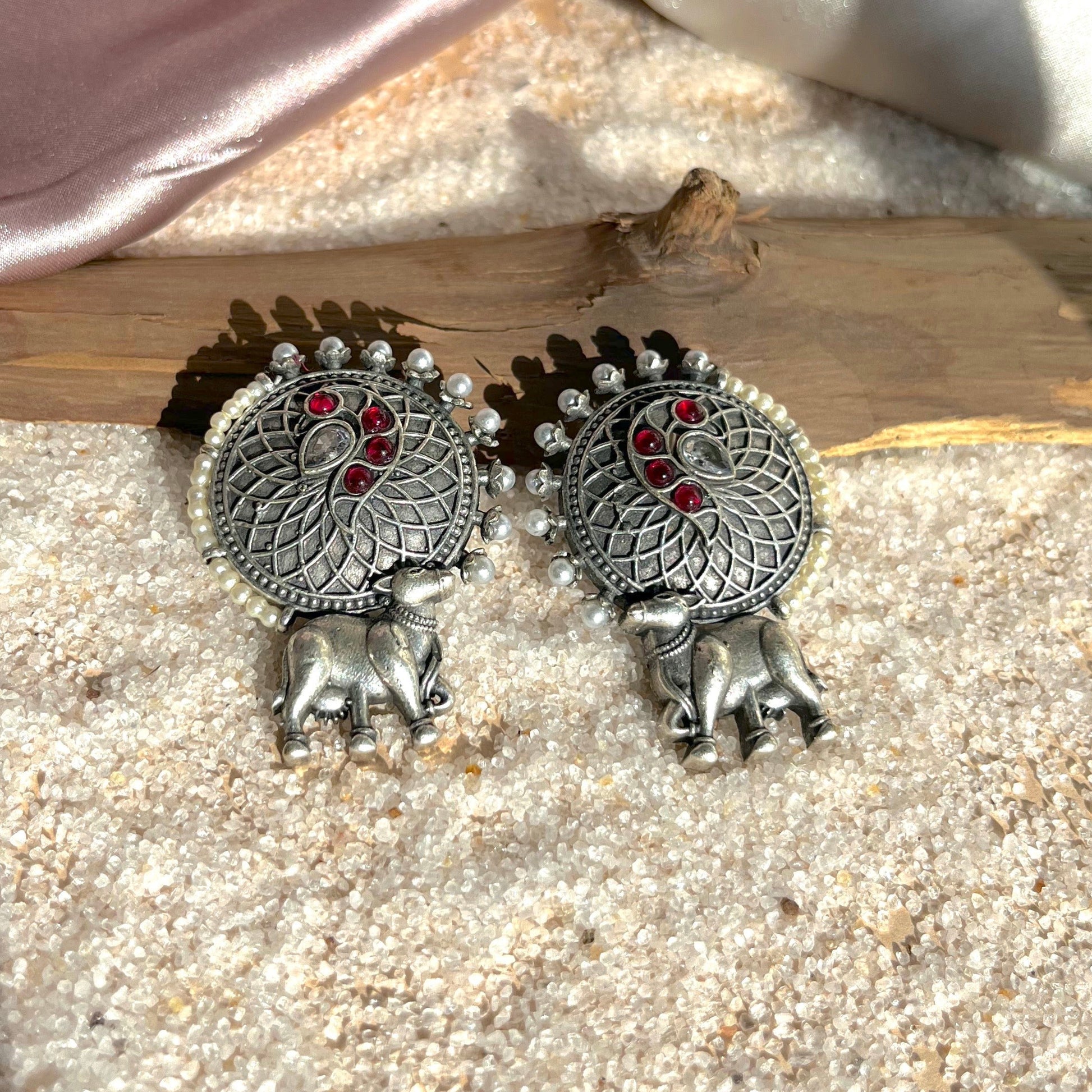 #germansilver #oxidisedjewellery #earrings #germansilverjewellery #indianjewellery #fashion #jewellery #jhumkas #kundanjewellery #jhumka #oxidisedearrings #oxidised #germansilverearrings #meenakariearrings #germansilverjhumka #accessories #chennai #silver #oxidisedsilver #jhumkalove #jewelry #necklace #oxidisedsilverjewellery #silverlookalike #jhumkis #fashionjewelry #southindianjewellery #jhumkaswag #choker #onlineshopping
