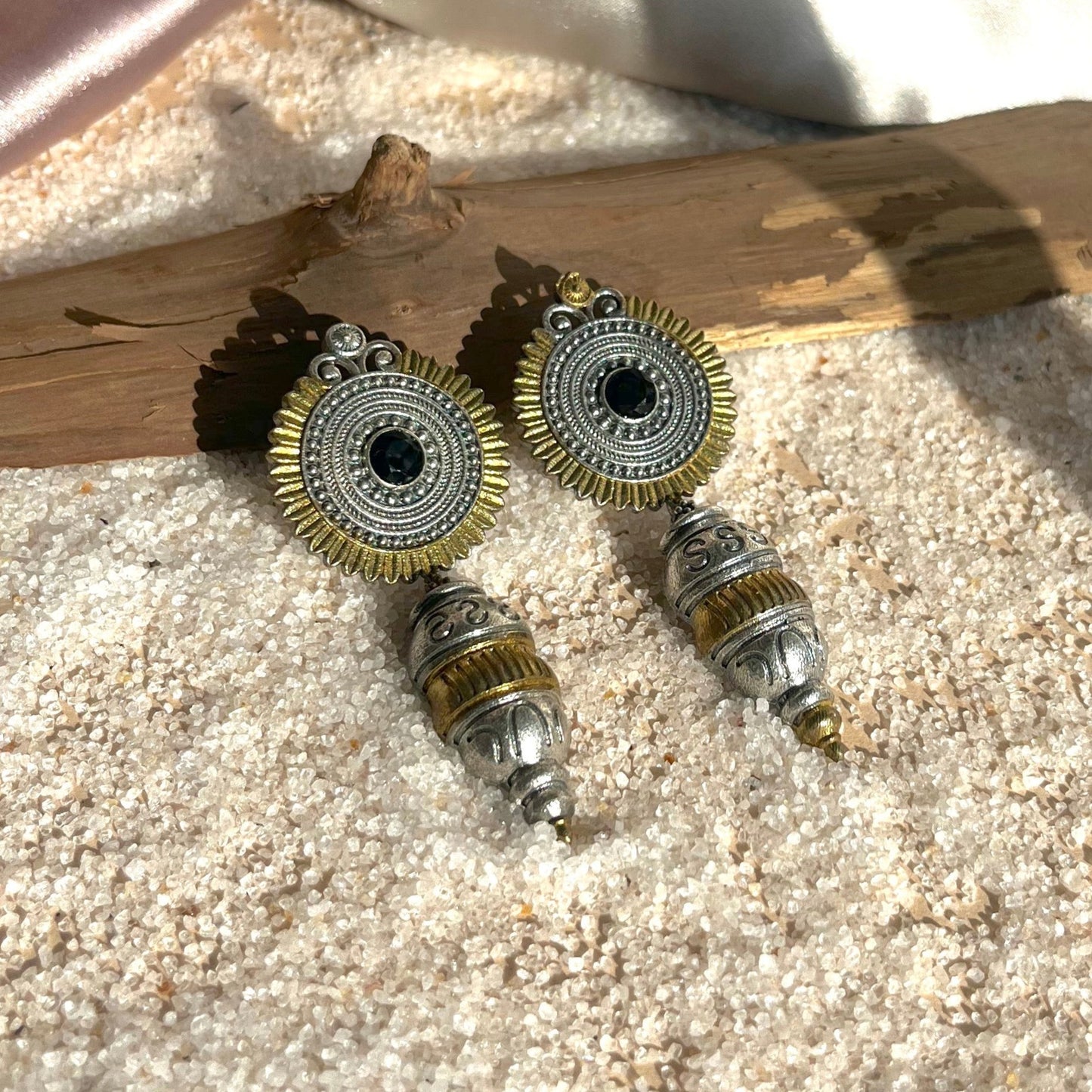 #germansilver #oxidisedjewellery #earrings #germansilverjewellery #indianjewellery #fashion #jewellery #jhumkas #kundanjewellery #jhumka #oxidisedearrings #oxidised #germansilverearrings #meenakariearrings #germansilverjhumka #accessories #chennai #silver #oxidisedsilver #jhumkalove #jewelry #necklace #oxidisedsilverjewellery #silverlookalike #jhumkis #fashionjewelry #southindianjewellery #jhumkaswag #choker #onlineshopping

