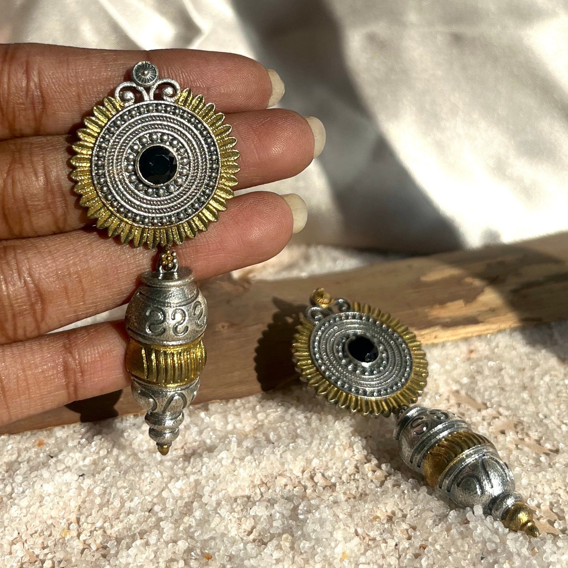 #germansilver #oxidisedjewellery #earrings #germansilverjewellery #indianjewellery #fashion #jewellery #jhumkas #kundanjewellery #jhumka #oxidisedearrings #oxidised #germansilverearrings #meenakariearrings #germansilverjhumka #accessories #chennai #silver #oxidisedsilver #jhumkalove #jewelry #necklace #oxidisedsilverjewellery #silverlookalike #jhumkis #fashionjewelry #southindianjewellery #jhumkaswag #choker #onlineshopping

