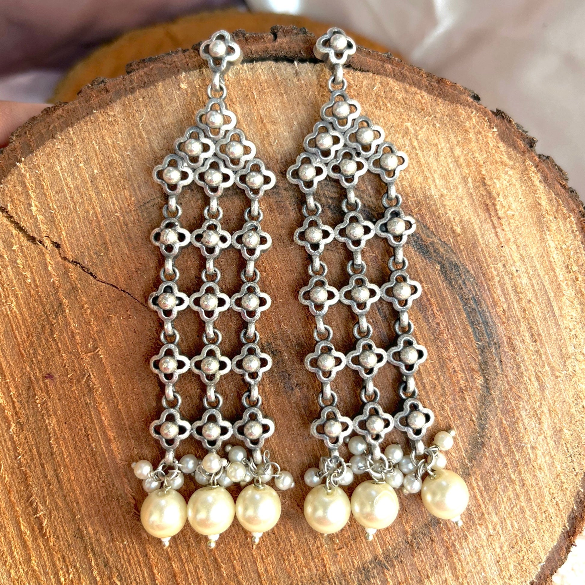 #germansilver #oxidisedjewellery #earrings #germansilverjewellery #indianjewellery #fashion #jewellery #jhumkas #kundanjewellery #jhumka #oxidisedearrings #oxidised #germansilverearrings #meenakariearrings #germansilverjhumka #accessories #chennai #silver #oxidisedsilver #jhumkalove #jewelry #necklace #oxidisedsilverjewellery #silverlookalike #jhumkis #fashionjewelry #southindianjewellery #jhumkaswag #choker #onlineshopping
