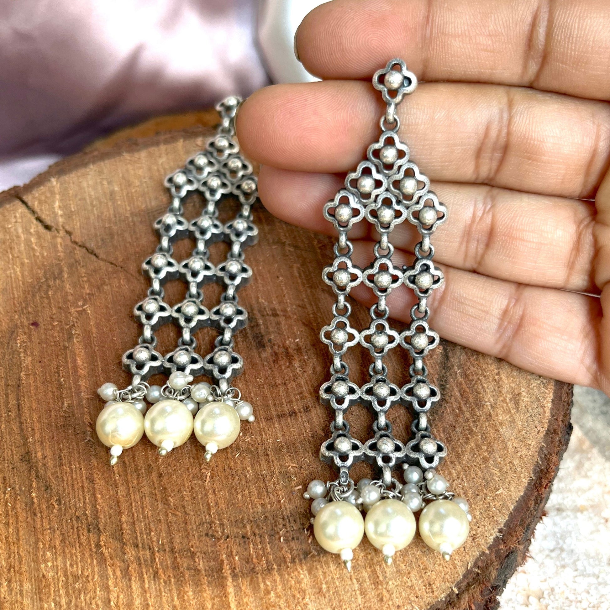 #germansilver #oxidisedjewellery #earrings #germansilverjewellery #indianjewellery #fashion #jewellery #jhumkas #kundanjewellery #jhumka #oxidisedearrings #oxidised #germansilverearrings #meenakariearrings #germansilverjhumka #accessories #chennai #silver #oxidisedsilver #jhumkalove #jewelry #necklace #oxidisedsilverjewellery #silverlookalike #jhumkis #fashionjewelry #southindianjewellery #jhumkaswag #choker #onlineshopping
