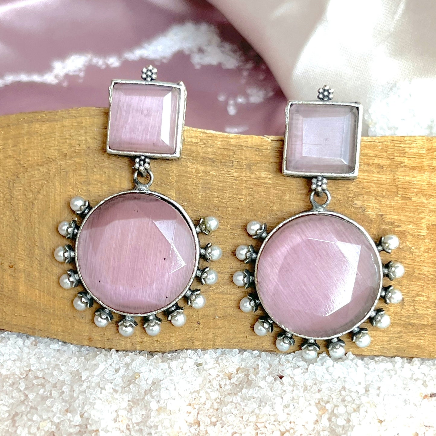 #germansilver #oxidisedjewellery #earrings #germansilverjewellery #indianjewellery #fashion #jewellery #jhumkas #kundanjewellery #jhumka #oxidisedearrings #oxidised #germansilverearrings #meenakariearrings #germansilverjhumka #accessories #chennai #silver #oxidisedsilver #jhumkalove #jewelry #necklace #oxidisedsilverjewellery #silverlookalike #jhumkis #fashionjewelry #southindianjewellery #jhumkaswag #choker #onlineshopping
