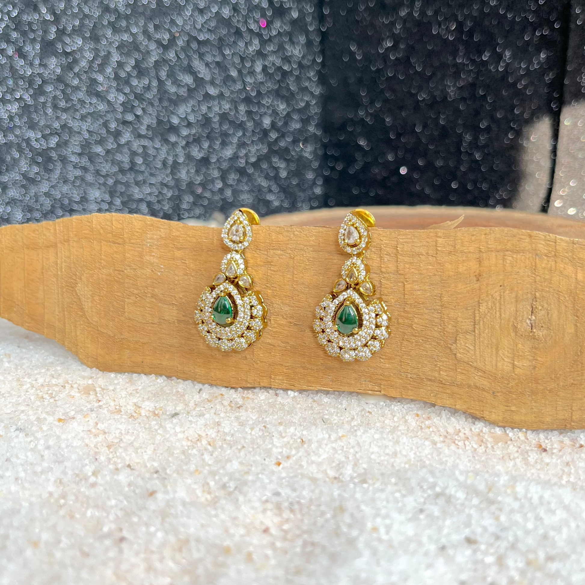  #onegram #bridaljewellery #onegramjewellery #destination #onlineshopping #onegramgold #accessories #jewellery #onegramgoldjewellery #nosepin #indianjewellery #rajwadijewellery #instagood #rajasthanijewellery #maharashtra #traditionaljewellery #instagram #mattjewellery #functionjewellery #maharastrainjewelery #bangles #kolhapurijewellery #partywearjewellery #mangalsutardesigns #insta #southjewellery #india #weddingjewellery #earrings #telangana

