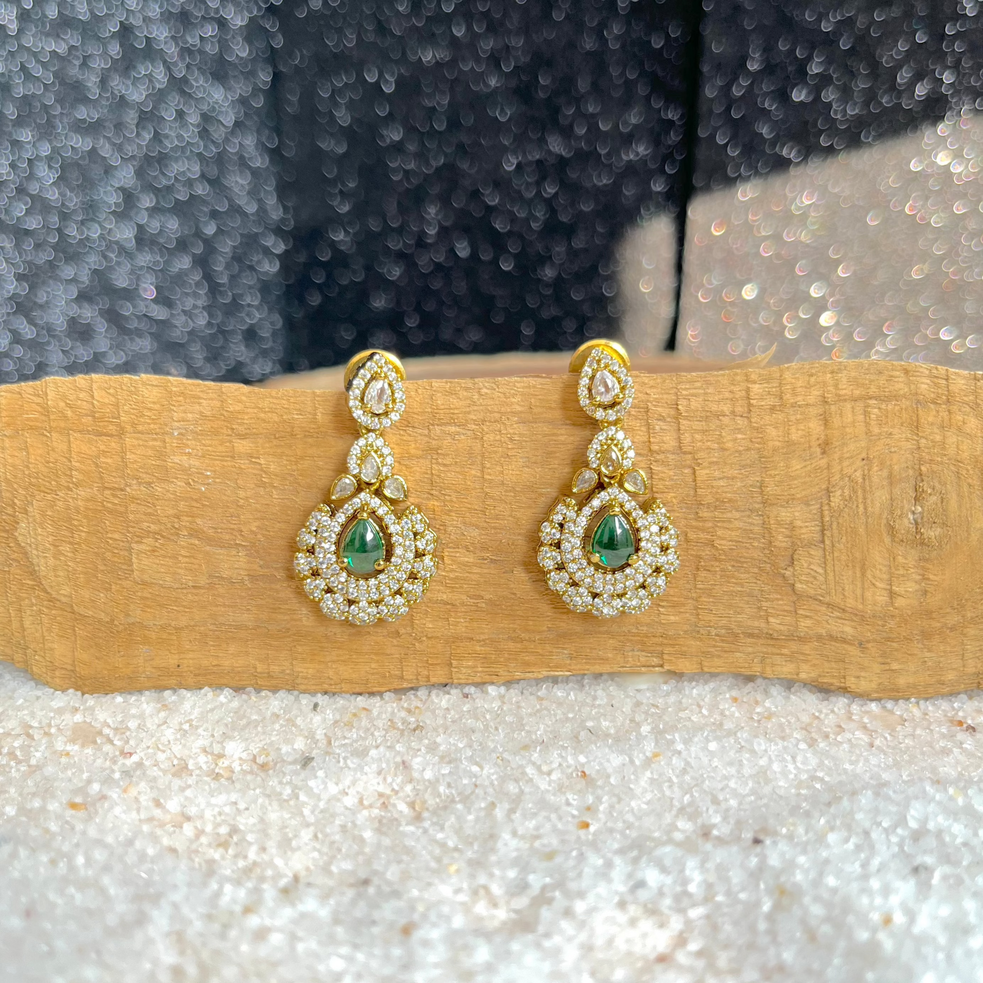  #onegram #bridaljewellery #onegramjewellery #destination #onlineshopping #onegramgold #accessories #jewellery #onegramgoldjewellery #nosepin #indianjewellery #rajwadijewellery #instagood #rajasthanijewellery #maharashtra #traditionaljewellery #instagram #mattjewellery #functionjewellery #maharastrainjewelery #bangles #kolhapurijewellery #partywearjewellery #mangalsutardesigns #insta #southjewellery #india #weddingjewellery #earrings #telangana

