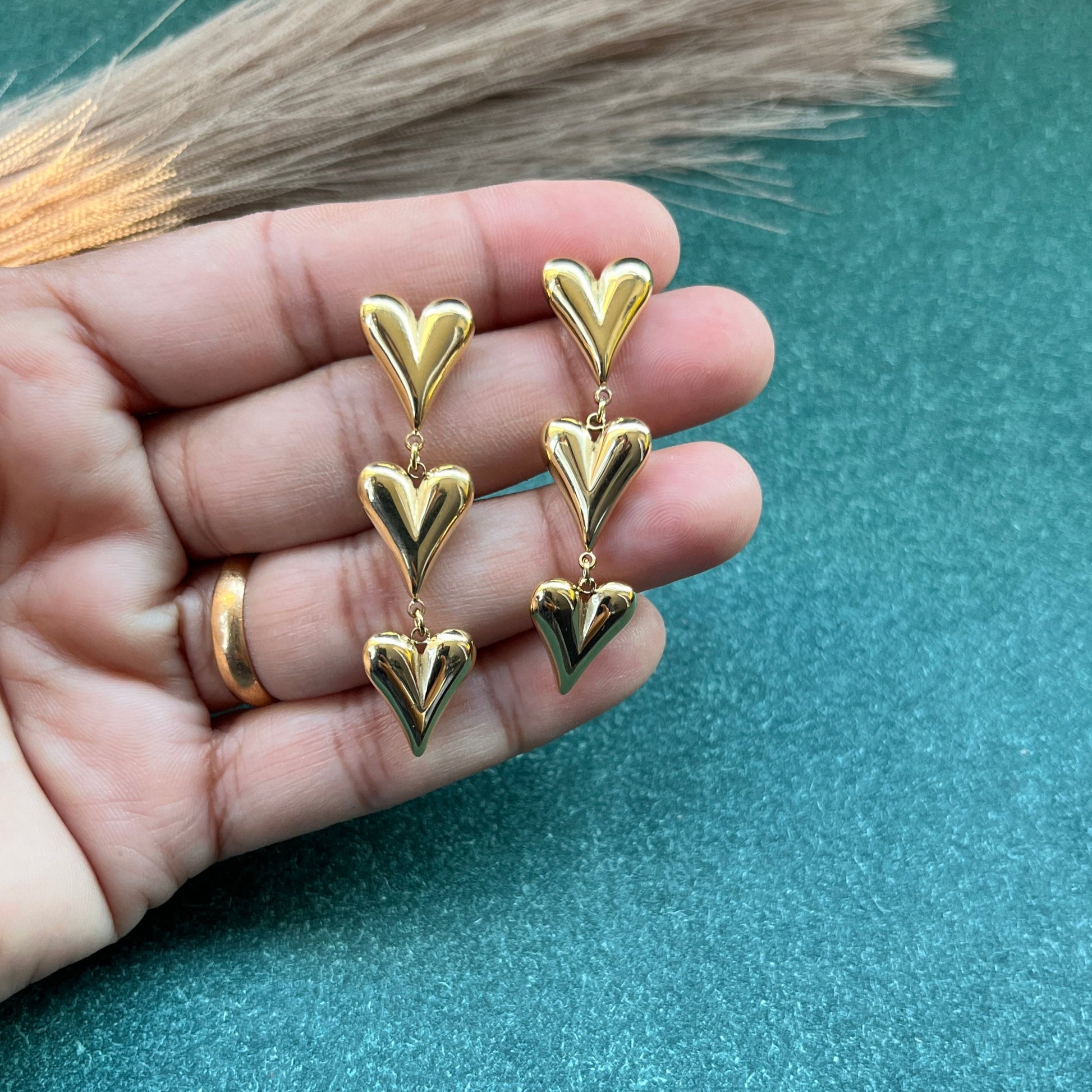 18K gold plated minimalist necklace anti-tarnish daily wear jewelry for women,18K gold plated dainty bracelet ,anti-tarnish finish, perfect for office wear and casual looks
