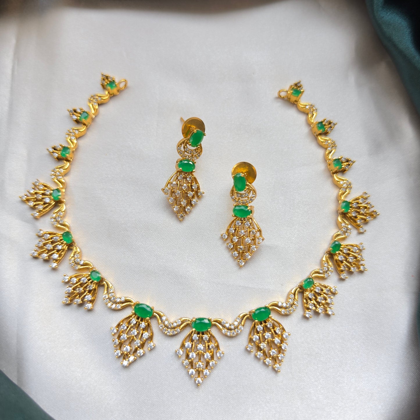 AD Stone Necklace Set