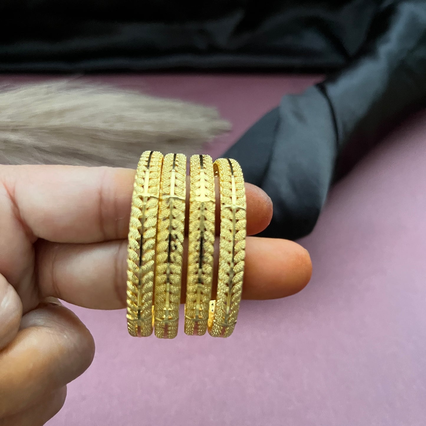 
Gold look alike,Imitation jewelry,Bridal / party wear,Openable / antique / temple design,Artificial bangles