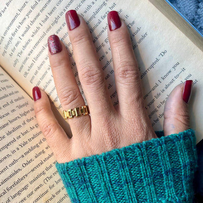 #stainlessteel #hercollection #antitranish #fingerring #minimalfingerring
