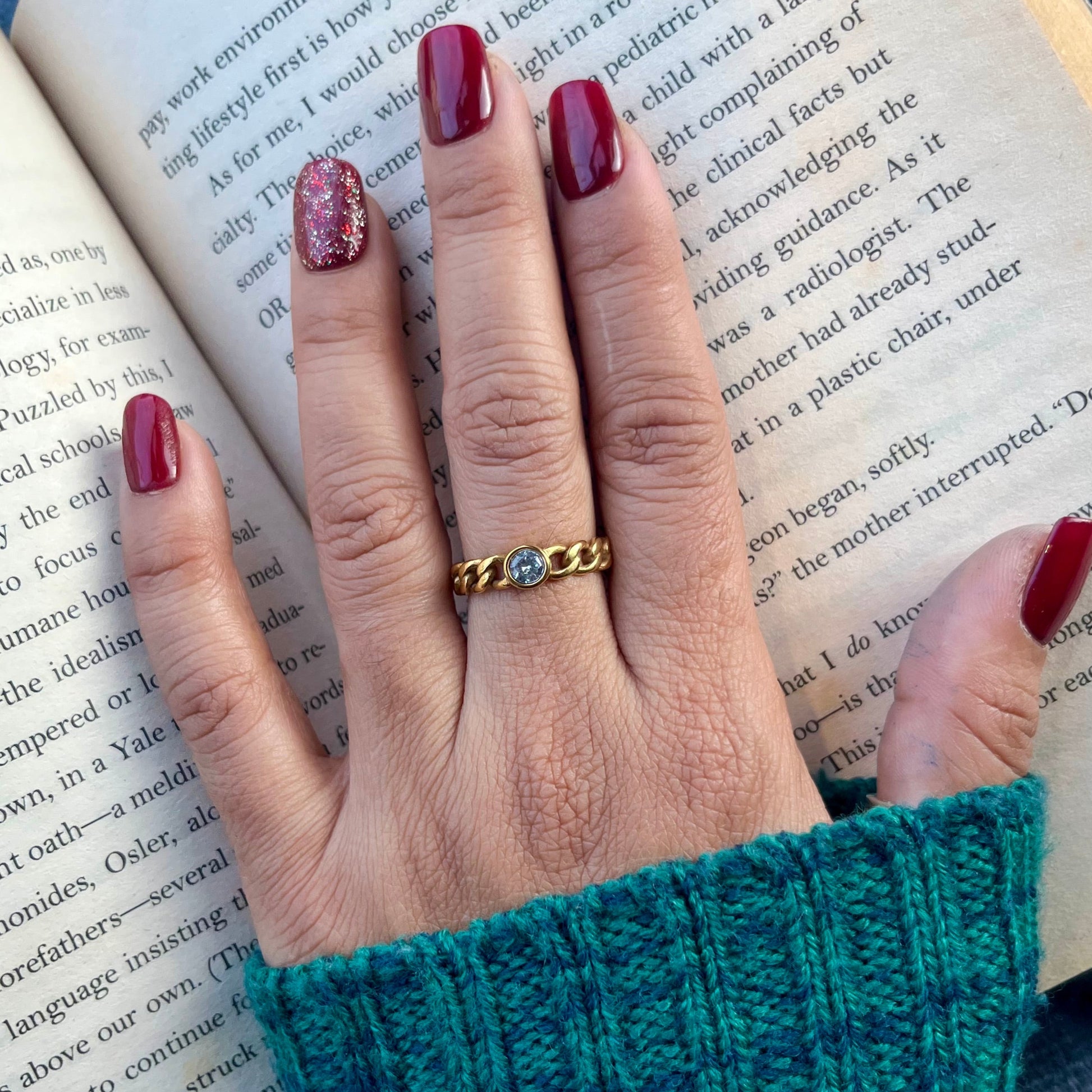 #stainlessteel #hercollection #antitranish #fingerring #minimalfingerring
