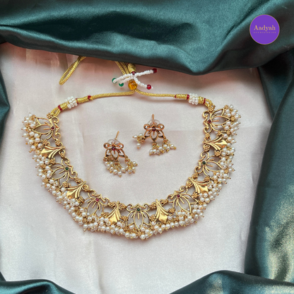 Floral Pearl Necklace Set