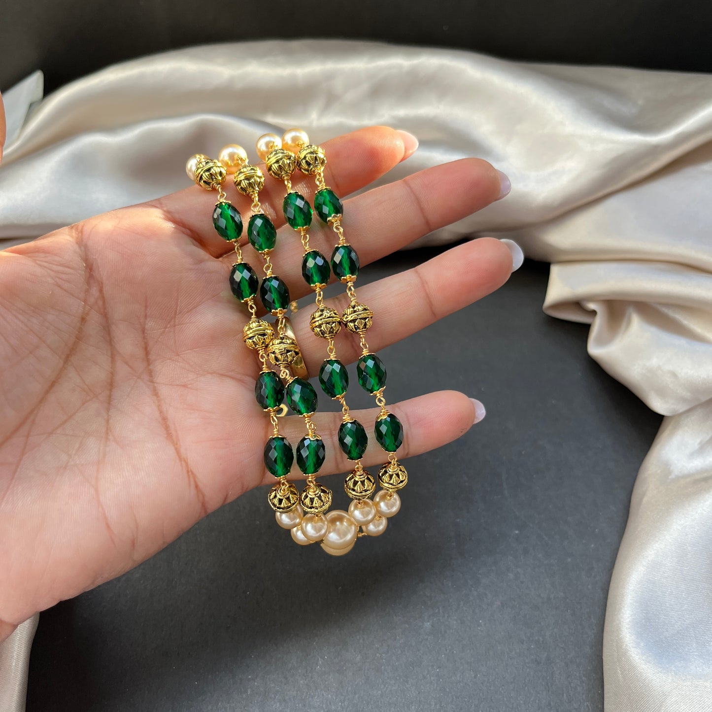 Gold look alike necklace set with matching earrings – traditional bridal imitation jewelry,Traditional gold tone necklace set – imitation kundan jewelry for festive and bridal wear