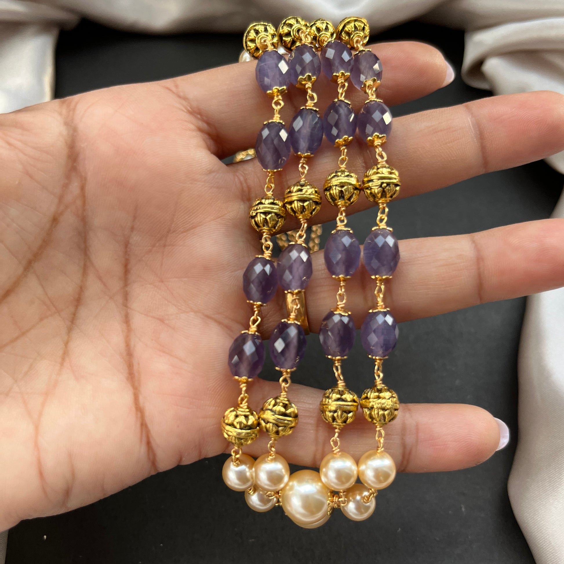 Gold look alike necklace set with matching earrings – traditional bridal imitation jewelry,Traditional gold tone necklace set – imitation kundan jewelry for festive and bridal wear