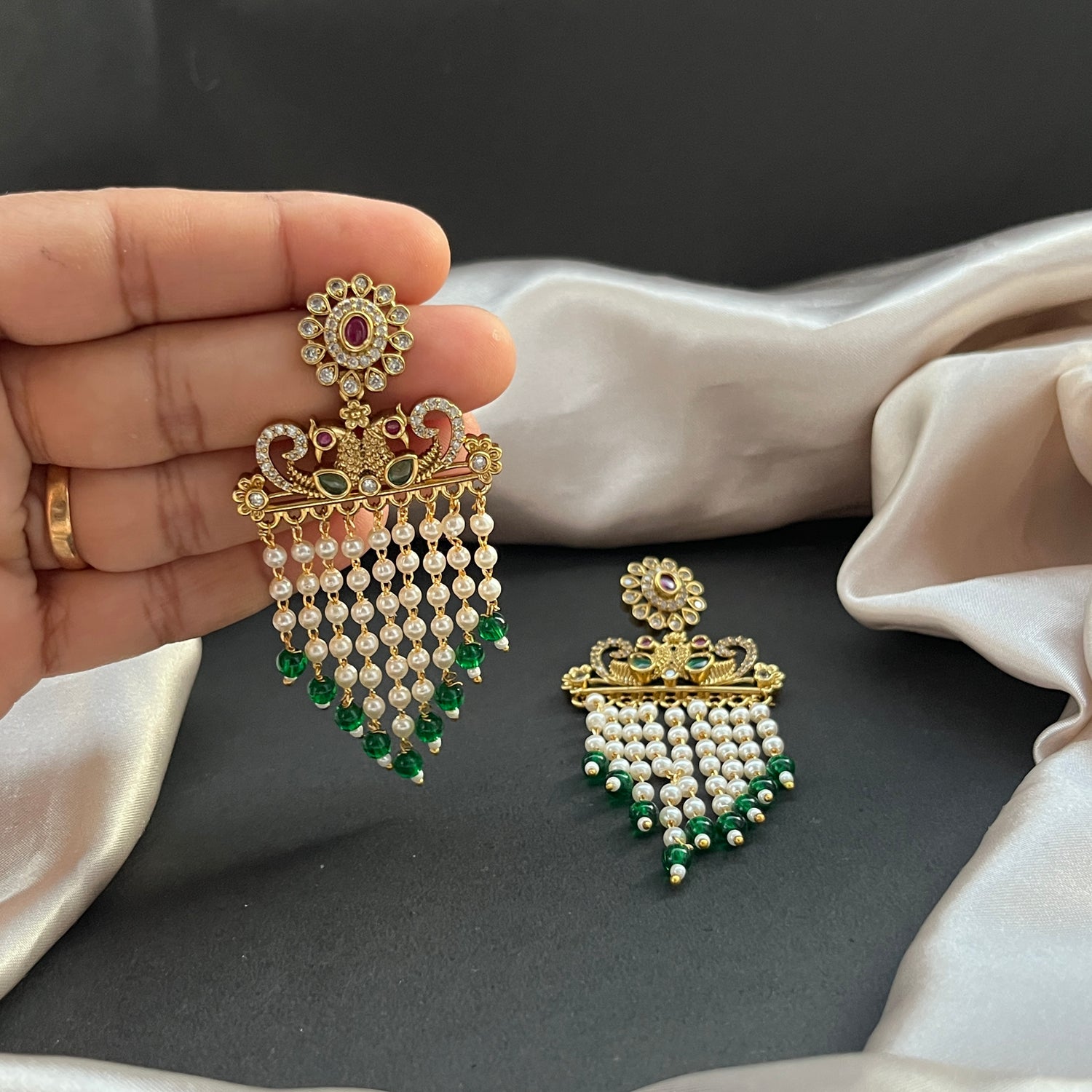 Gold look alike necklace set,Imitation jewelry,Artificial necklace set,Bridal / festive wear,Temple design / kundan / matte gold finish,Designer / traditional / ethnic