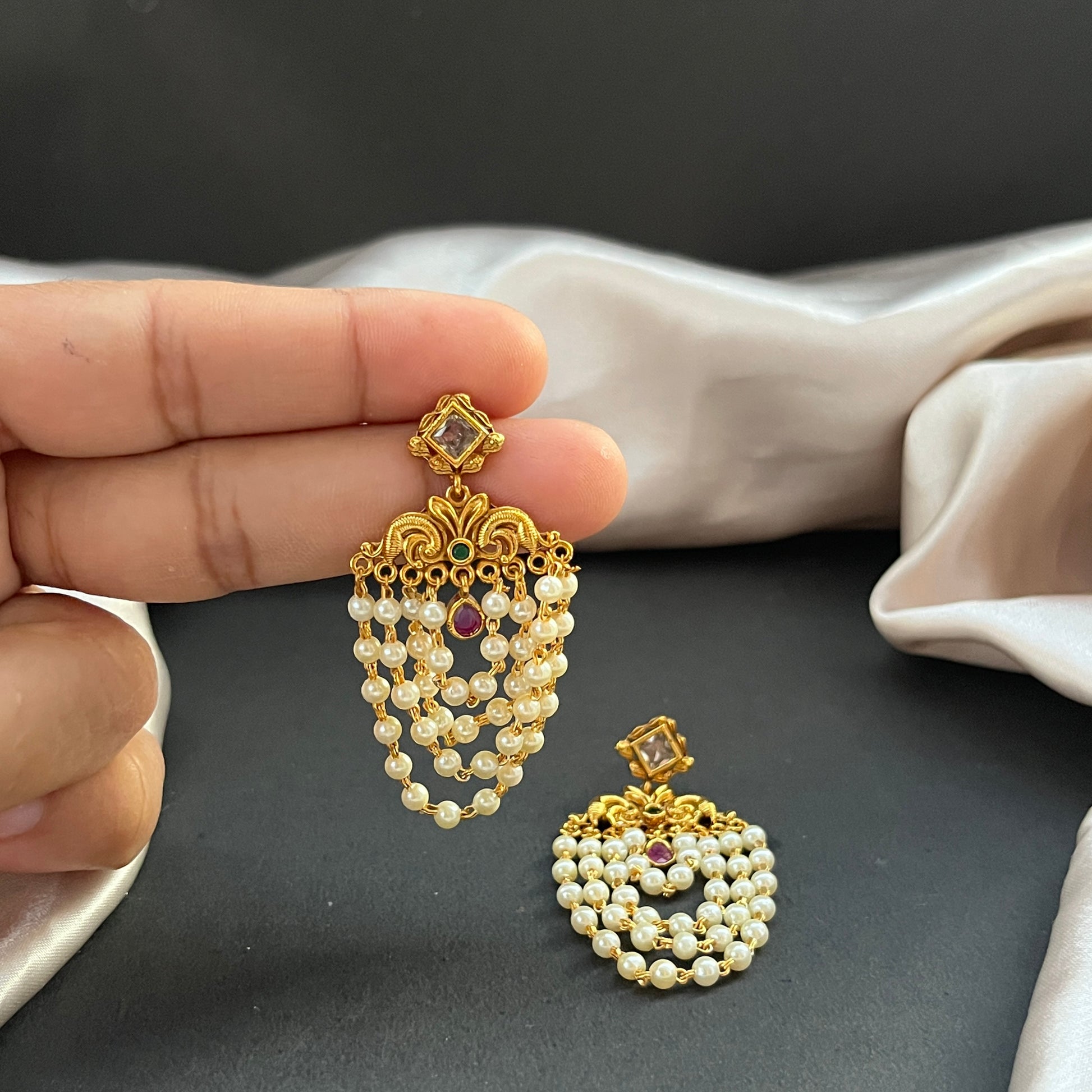 Gold look alike necklace set,Imitation jewelry,Artificial necklace set,Bridal / festive wear,Temple design / kundan / matte gold finish,Designer / traditional / ethnic