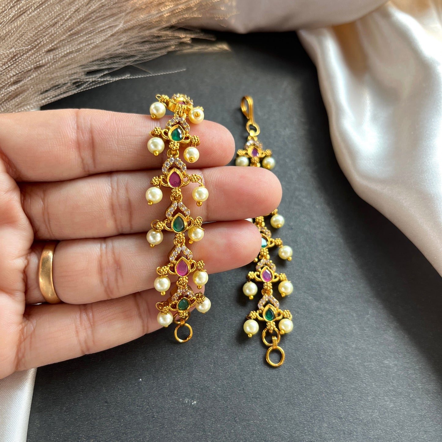 #onegramgold #onegramgoldjewellery #jewellery #southindianjewellery #bridaljewellery #jewelry #imitationjewellery #bangles #templejewellery #jewelrydesigner #fashion #hyderabad #onegramjewellery #czjewellery #necklace #trending #haram #earrings #fashionjewellery #weddingjewellery #onlineshopping #indianwedding #jewellerydesign #bridalset #jewel #trendy #chennai #bangalore #oxidisedjewellery #adjewellery
