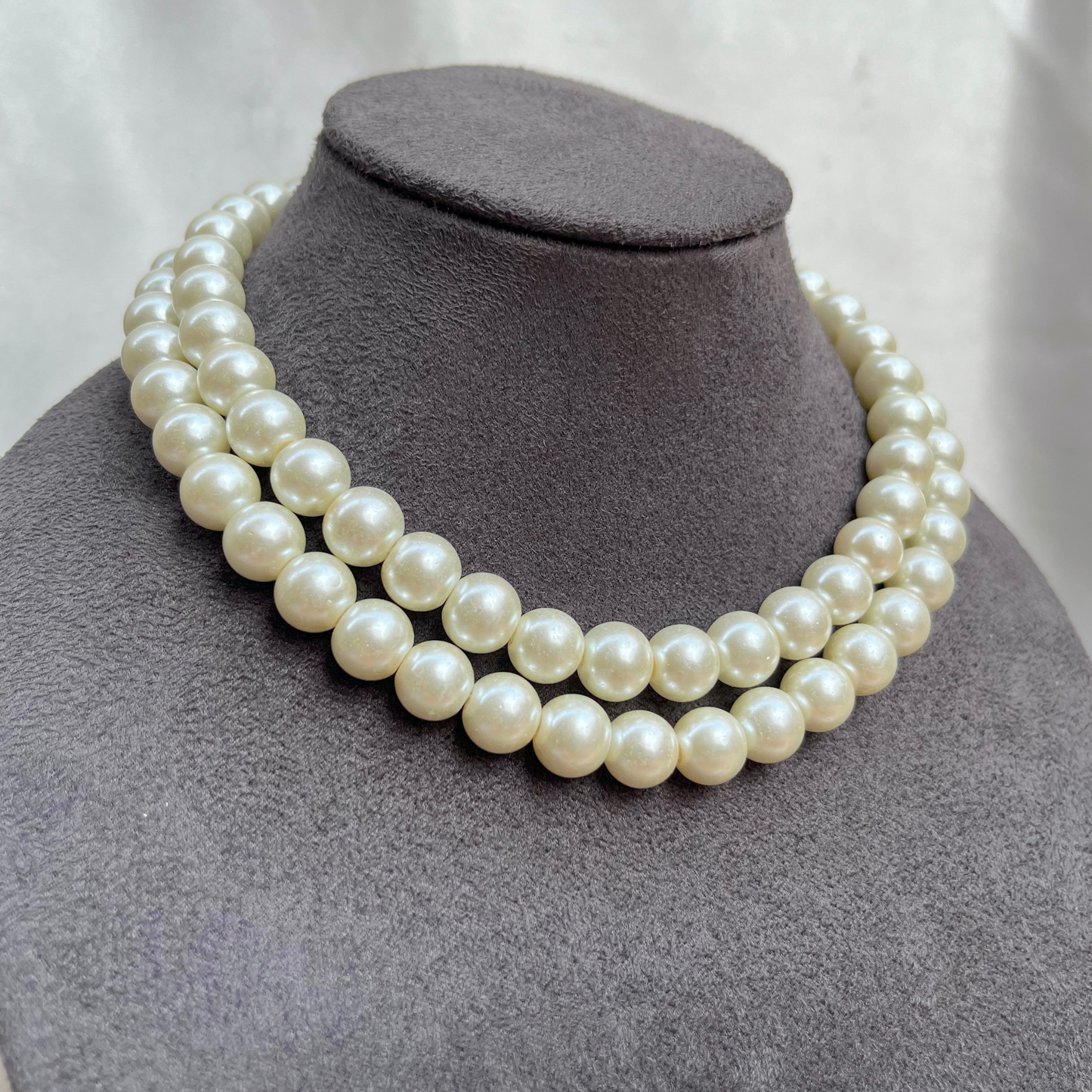 Dual Layer Shell Pearl Choker