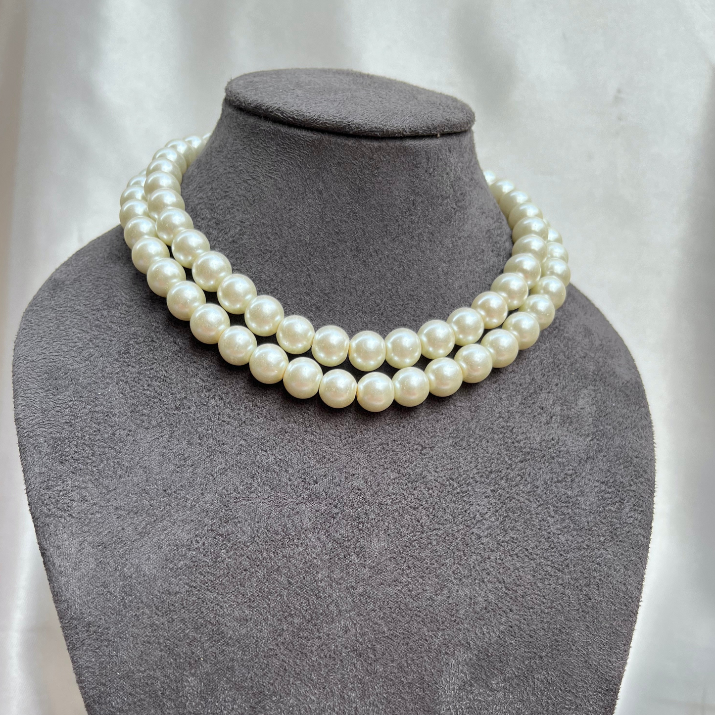 Dual Layer Shell Pearl Choker
