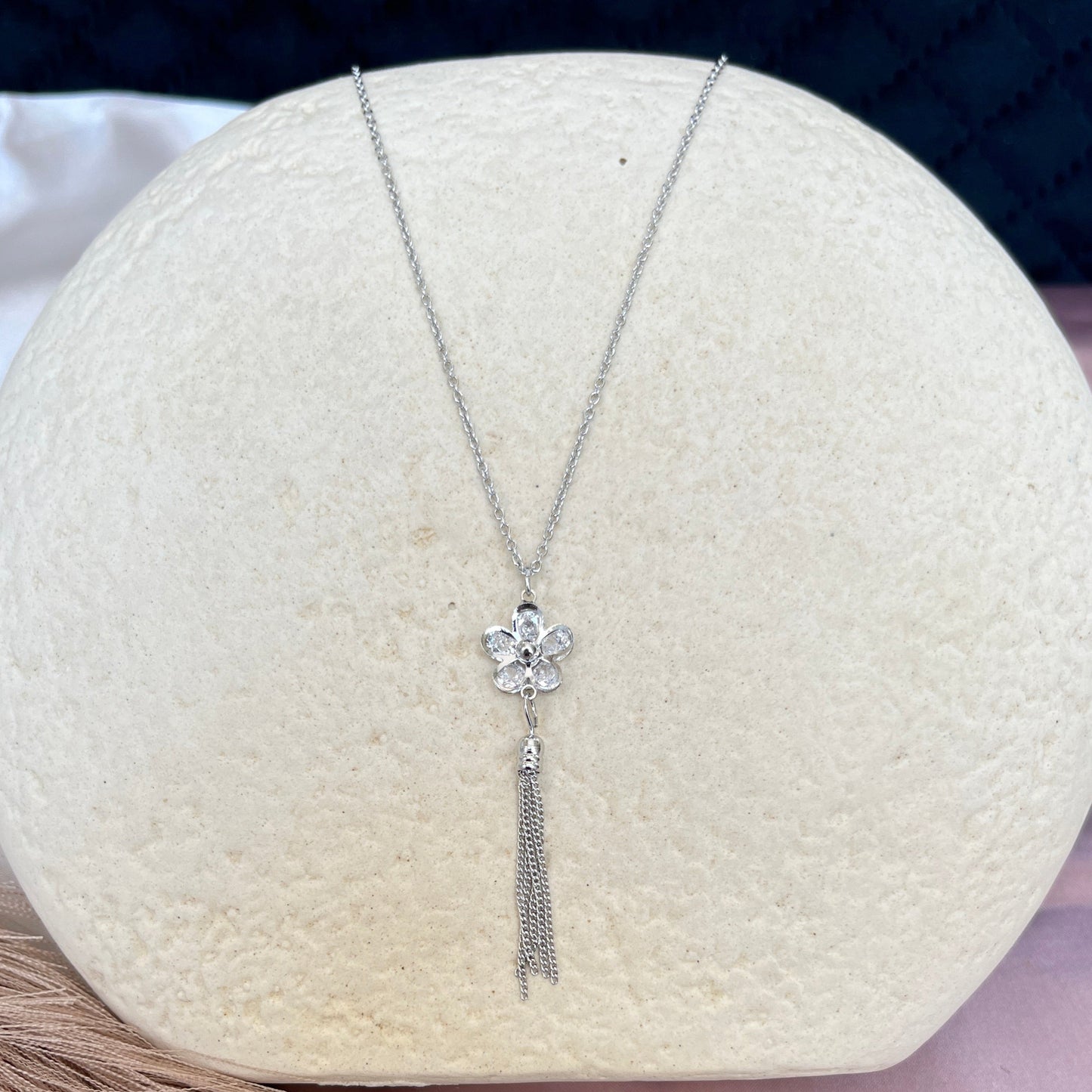 #stainlessteel #hercollection #forher #necklaces #bracelets #accessories #metal #küpe #giftideas #antitarnish #fashion #fashiontrends #onlinestore #new #stainlesssteelaccessories #earrings #stainlesssteel #explorepage #necklace #onlineshopping #custommade #gold #jewellerylove #jewellerydesign #accessoriesaddict #presents #newcollection #antitarnishjewelry
