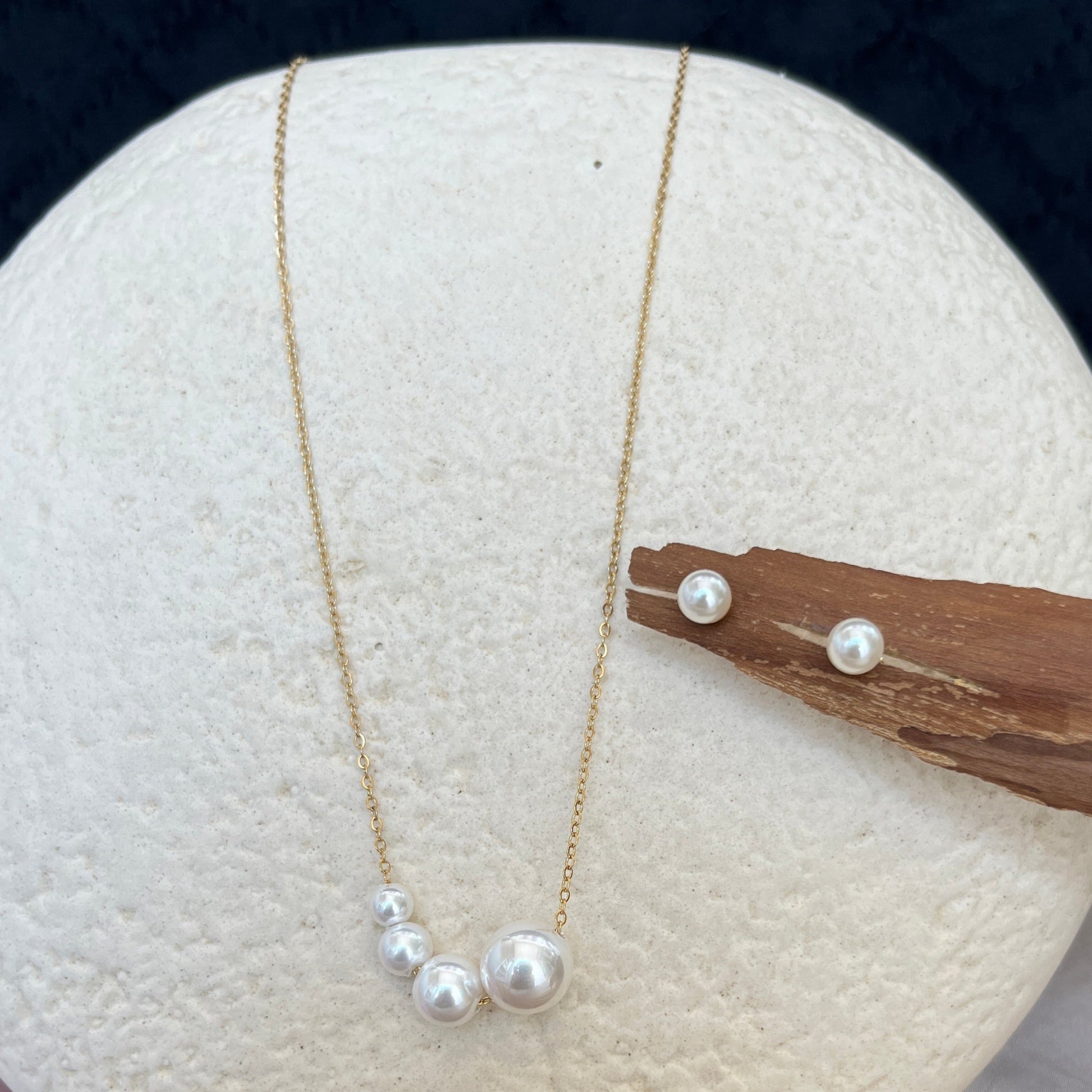 #stainlessteel #hercollection #forher #necklaces #bracelets #accessories #metal #küpe #giftideas #antitarnish #fashion #fashiontrends #onlinestore #new #stainlesssteelaccessories #earrings #stainlesssteel #explorepage #necklace #onlineshopping #custommade #gold #jewellerylove #jewellerydesign #accessoriesaddict #presents #newcollection #antitarnishjewelry