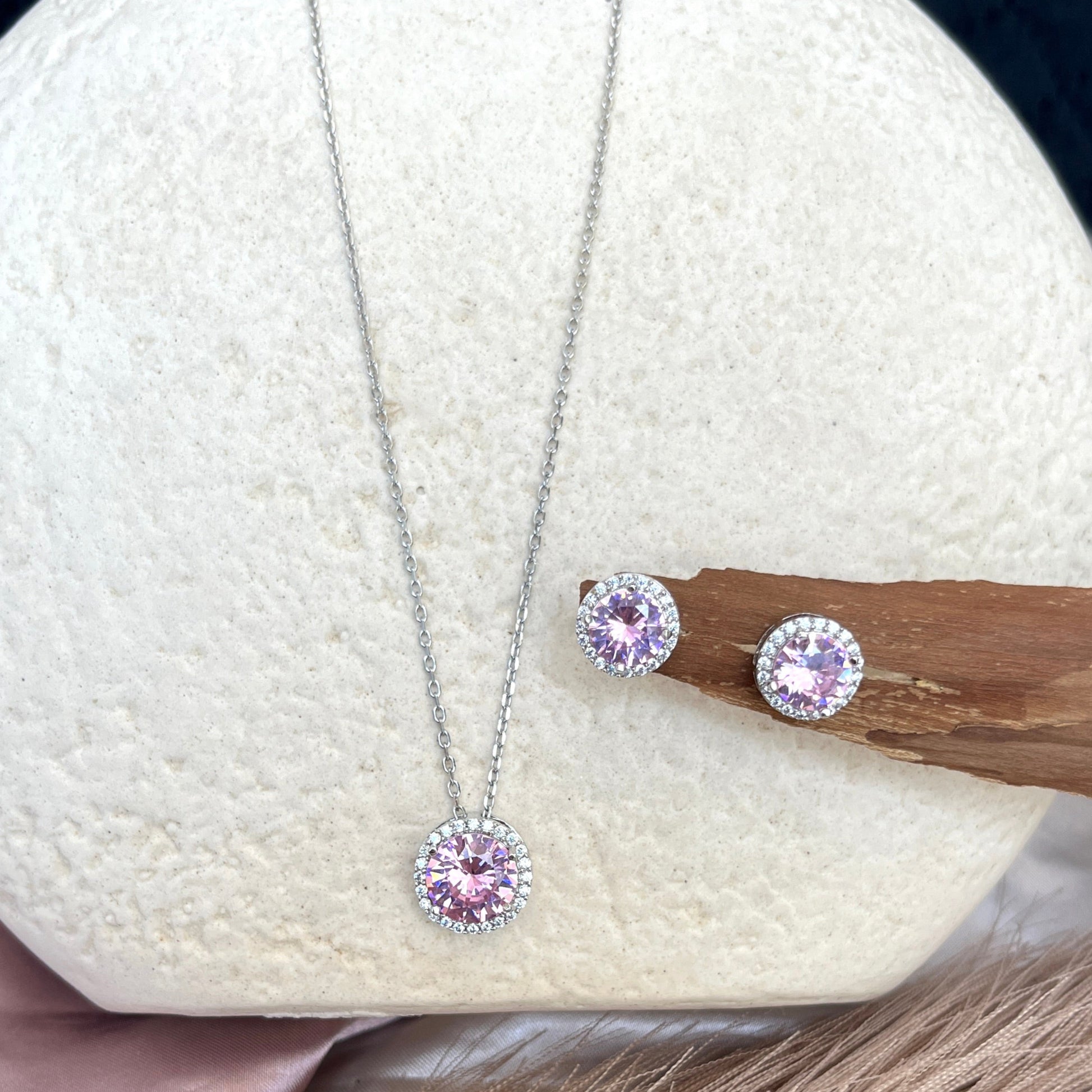 #stainlessteel #hercollection #forher #necklaces #bracelets #accessories #metal #küpe #giftideas #antitarnish #fashion #fashiontrends #onlinestore #new #stainlesssteelaccessories #earrings #stainlesssteel #explorepage #necklace #onlineshopping #custommade #gold #jewellerylove #jewellerydesign #accessoriesaddict #presents #newcollection #antitarnishjewelry