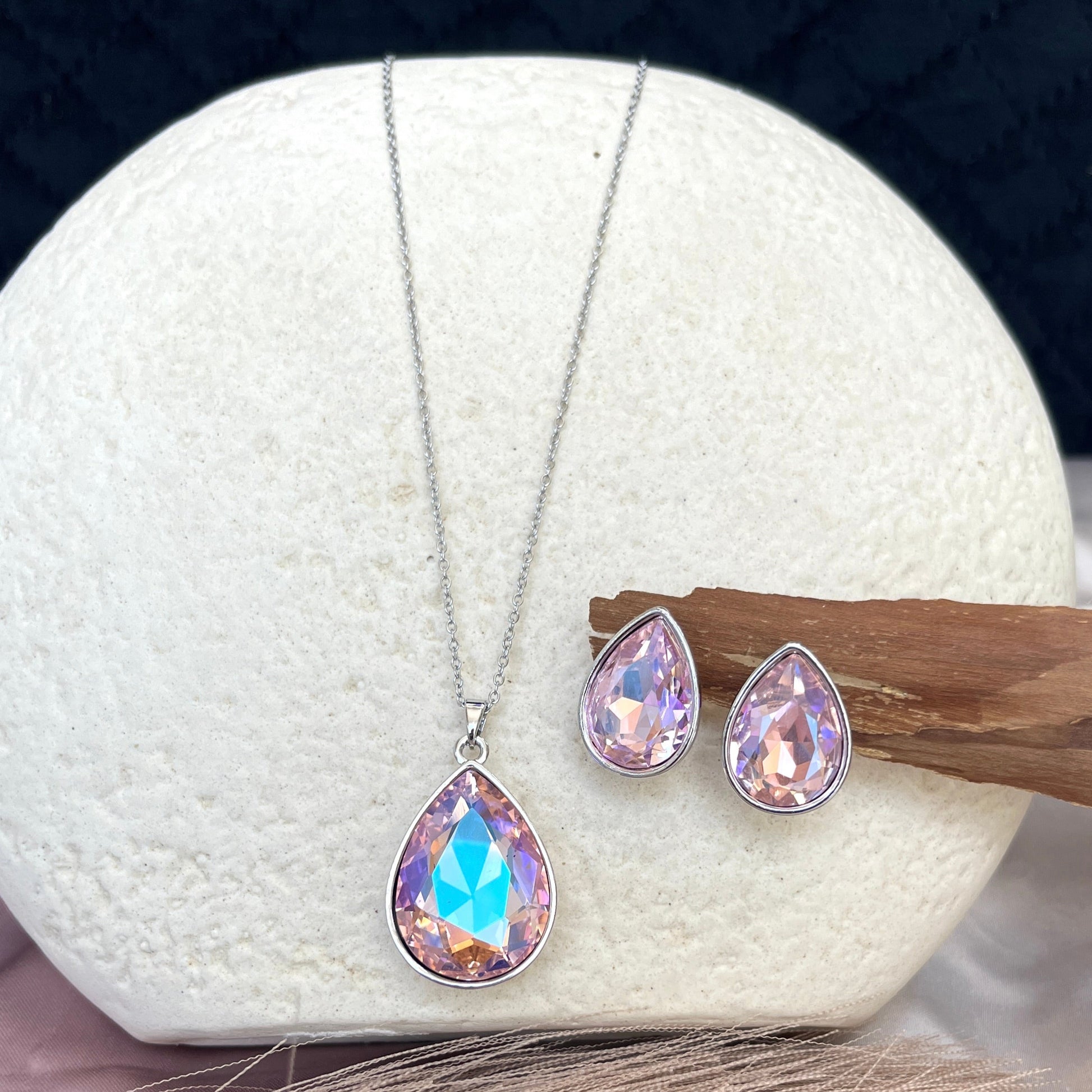#stainlessteel #hercollection #forher #necklaces #bracelets #accessories #metal #küpe #giftideas #antitarnish #fashion #fashiontrends #onlinestore #new #stainlesssteelaccessories #earrings #stainlesssteel #explorepage #necklace #onlineshopping #custommade #gold #jewellerylove #jewellerydesign #accessoriesaddict #presents #newcollection #antitarnishjewelry