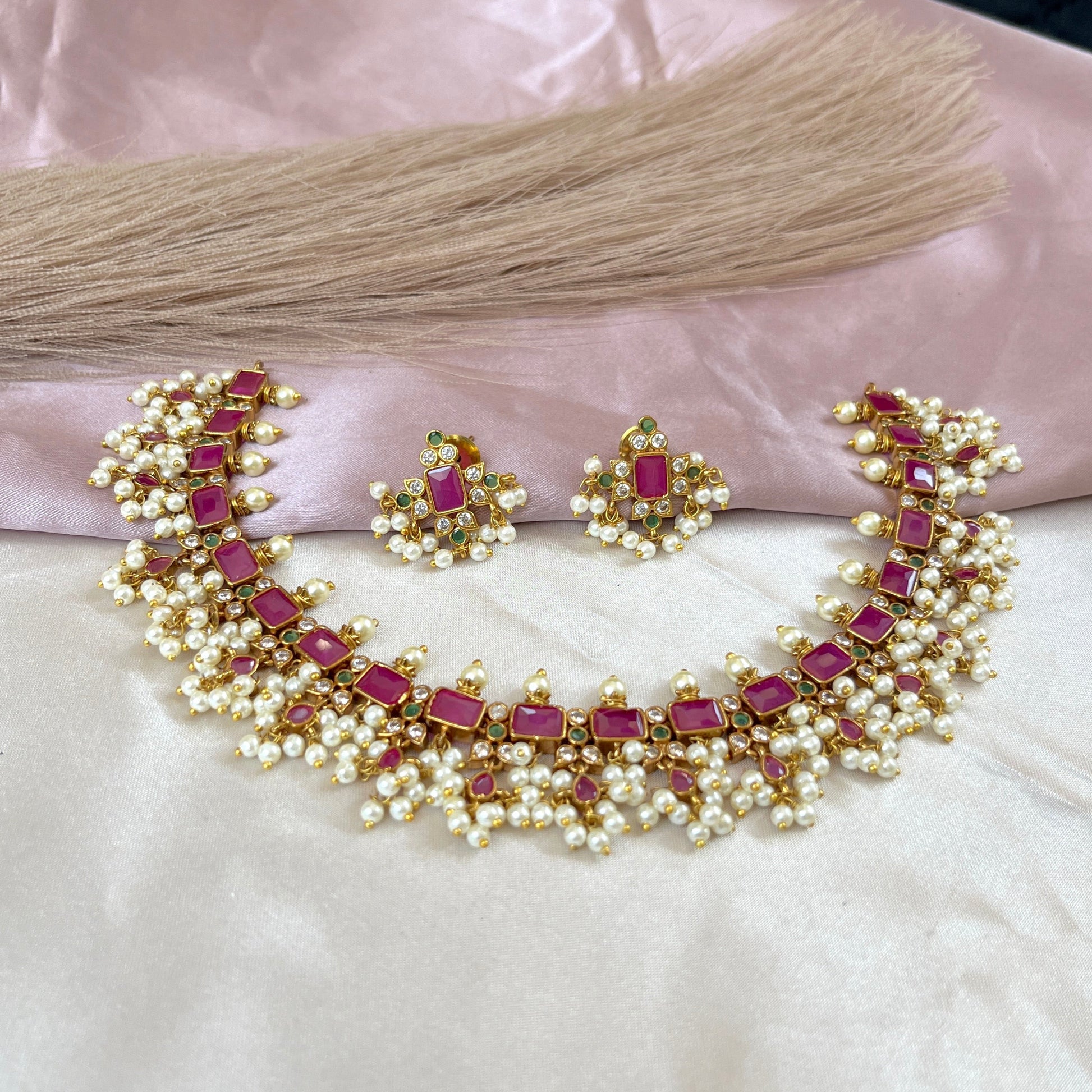  #onegram #bridaljewellery #onegramjewellery #destination #onlineshopping #onegramgold #accessories #jewellery #onegramgoldjewellery #nosepin #indianjewellery #rajwadijewellery #instagood #rajasthanijewellery #maharashtra #traditionaljewellery #instagram 