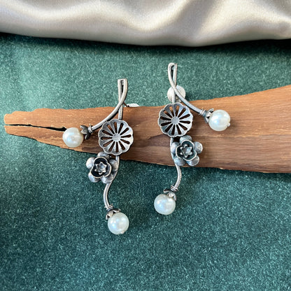 German silver look necklace set with oxidised polish .Traditional jewelry for everyday and festive use,Silver look alike necklace set with oxidised finish ethnic artificial jewelry for women