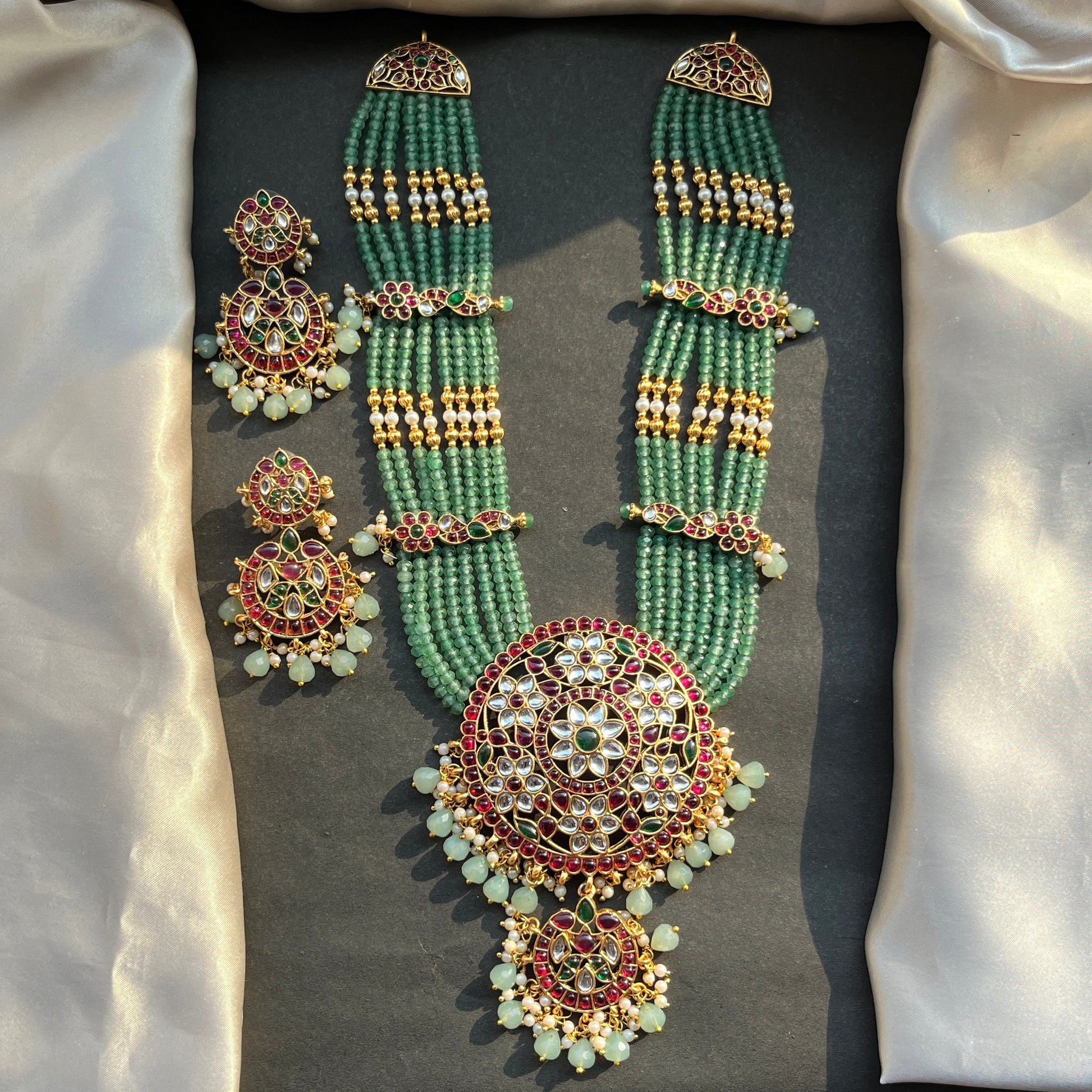 #templejewellery #meenakarijewellery #silverjewellery #chandbali #kempjewellery #fashionjewellery #oxidizedjewelry #trendy #mumbai #onlinejewellery #fashionblogger #imitationjewellery #chennaijewellery #jumka #india #bridaljewellery #indianaccessories #kemp #freeshipping #oxidized #antiquejewelry #templejewelry #bangles #celebrityjewellery #jhumki #love #aaram #dancejewelry #oxidizejewellery #silveralike