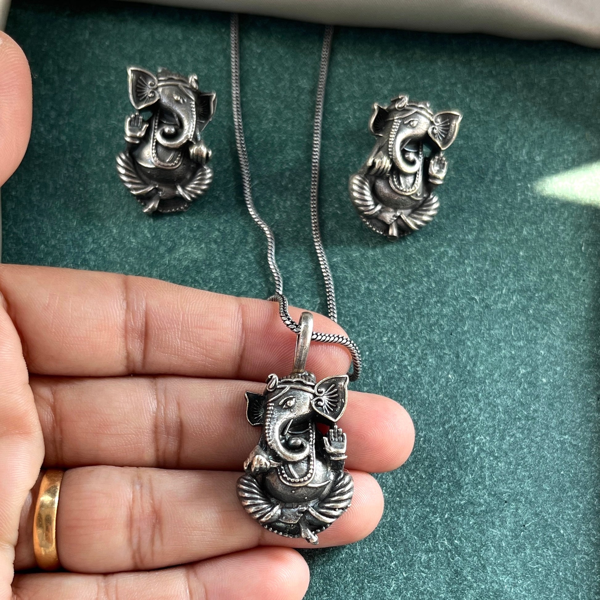 German silver look necklace set with oxidised polish .Traditional jewelry for everyday and festive use,Silver look alike necklace set with oxidised finish ethnic artificial jewelry for women