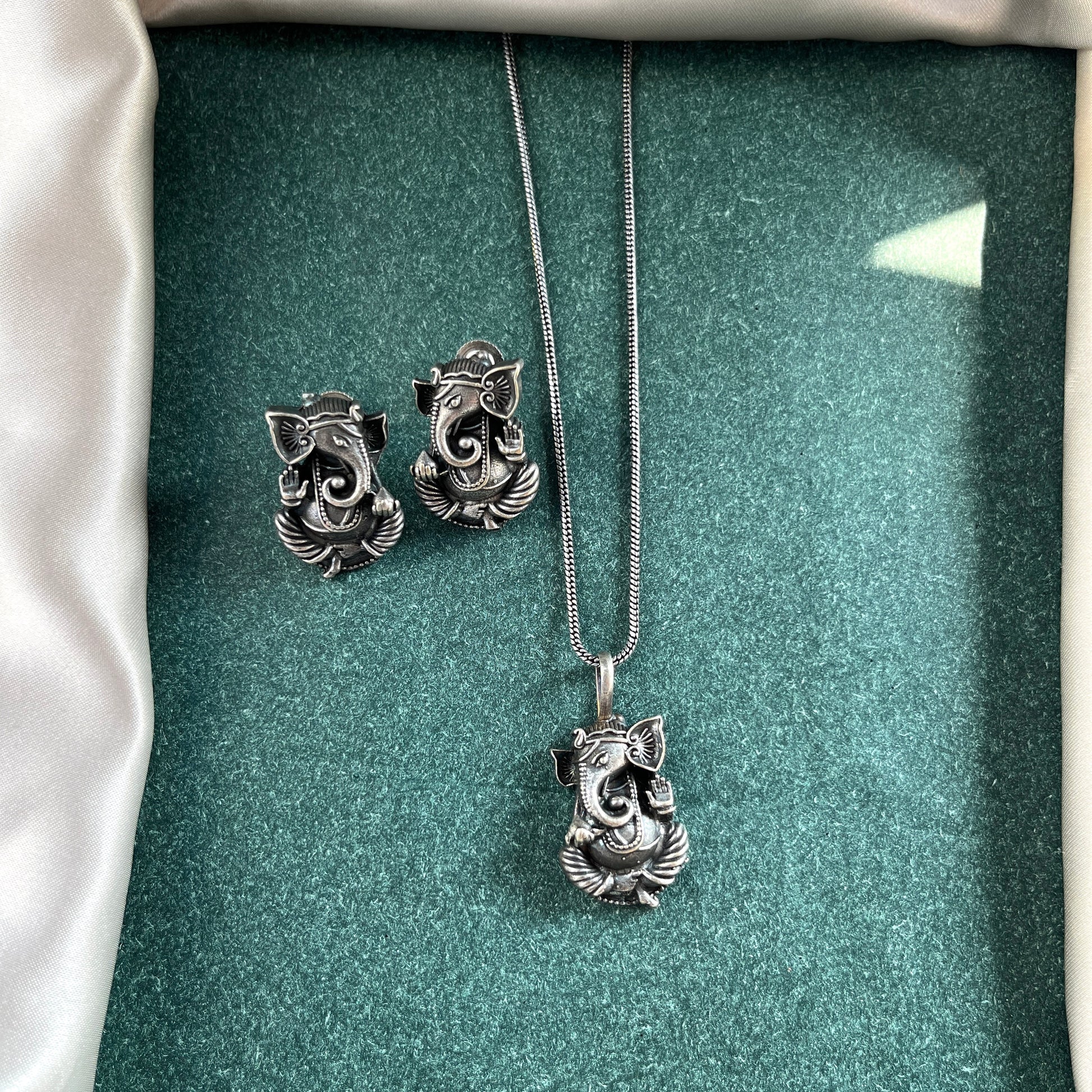 German silver look necklace set with oxidised polish .Traditional jewelry for everyday and festive use,Silver look alike necklace set with oxidised finish ethnic artificial jewelry for women