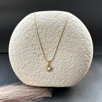 "18k gold plated jewelry anti tarnish jewelry minimal gold jewelry daily wear jewelry waterproof jewelry hypoallergenic jewelry gold tone minimal jewelry
dainty gold jewelry everyday jewelry modern jewelry office wear jewelry lightweight jewelry stackable rings minimalist necklaces gold plated studs"