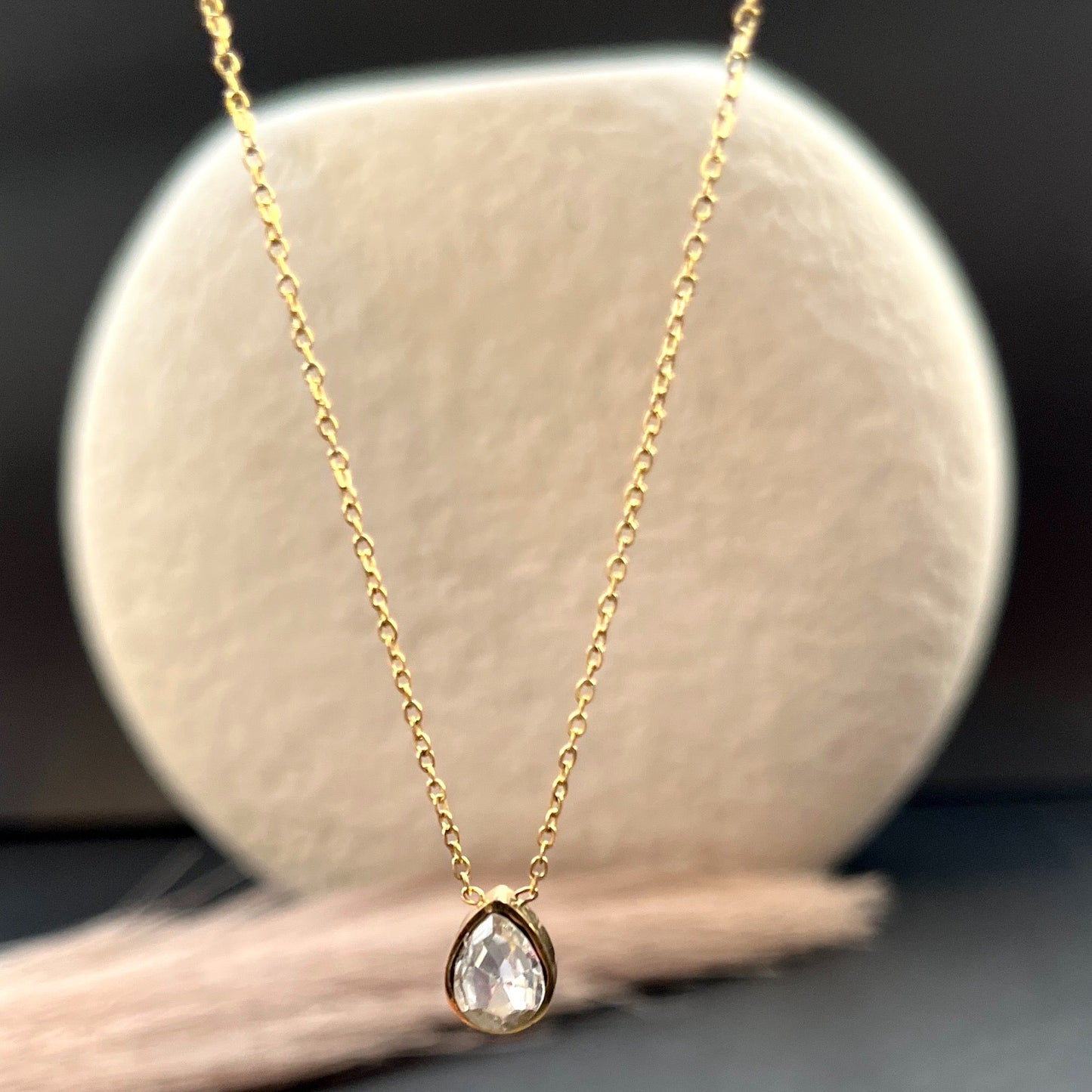 18K gold plated minimalist necklace anti-tarnish daily wear jewelry for women,18K gold plated dainty bracelet ,anti-tarnish finish, perfect for office wear and casual looks