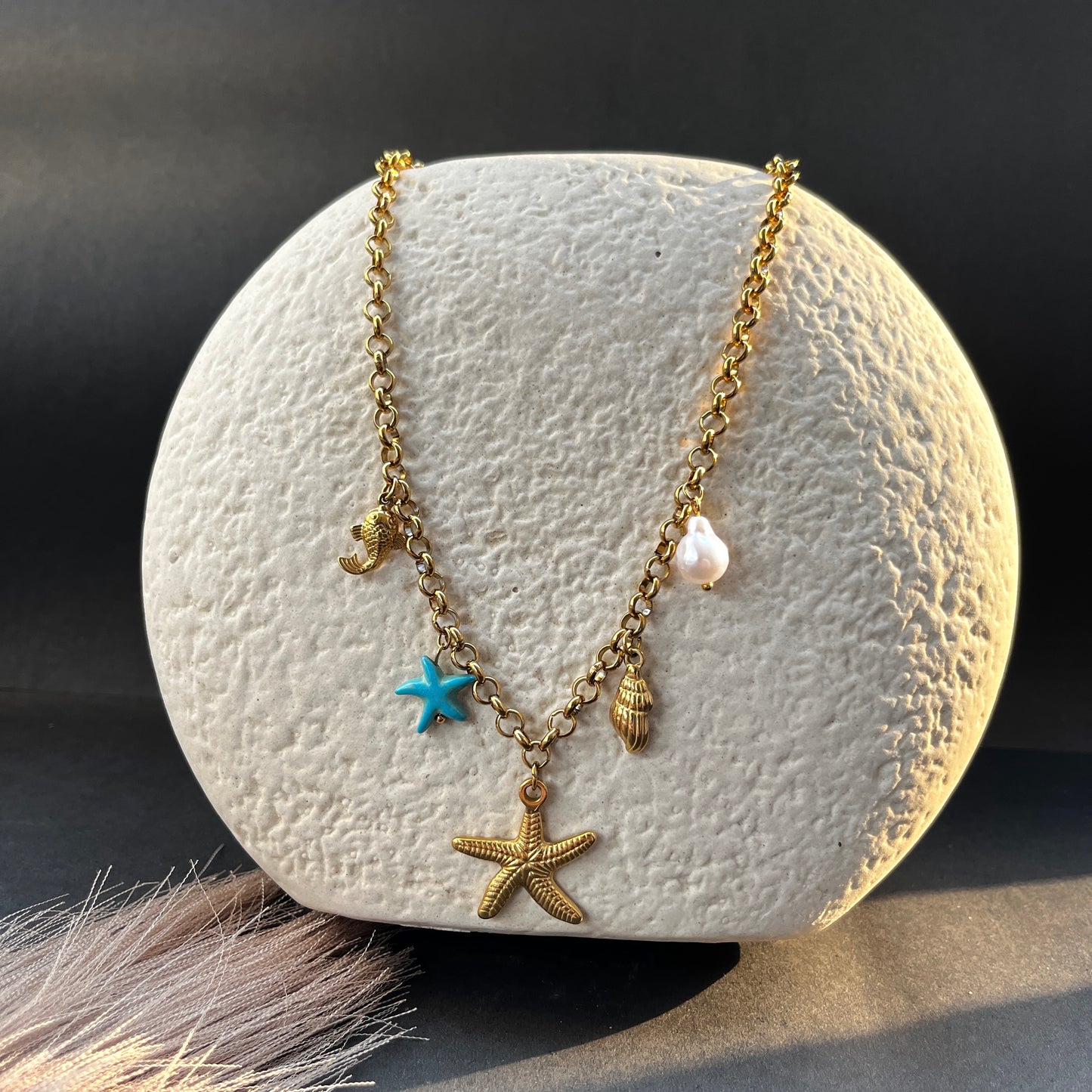 18K gold plated minimalist necklace anti-tarnish daily wear jewelry for women,18K gold plated dainty bracelet ,anti-tarnish finish, perfect for office wear and casual looks