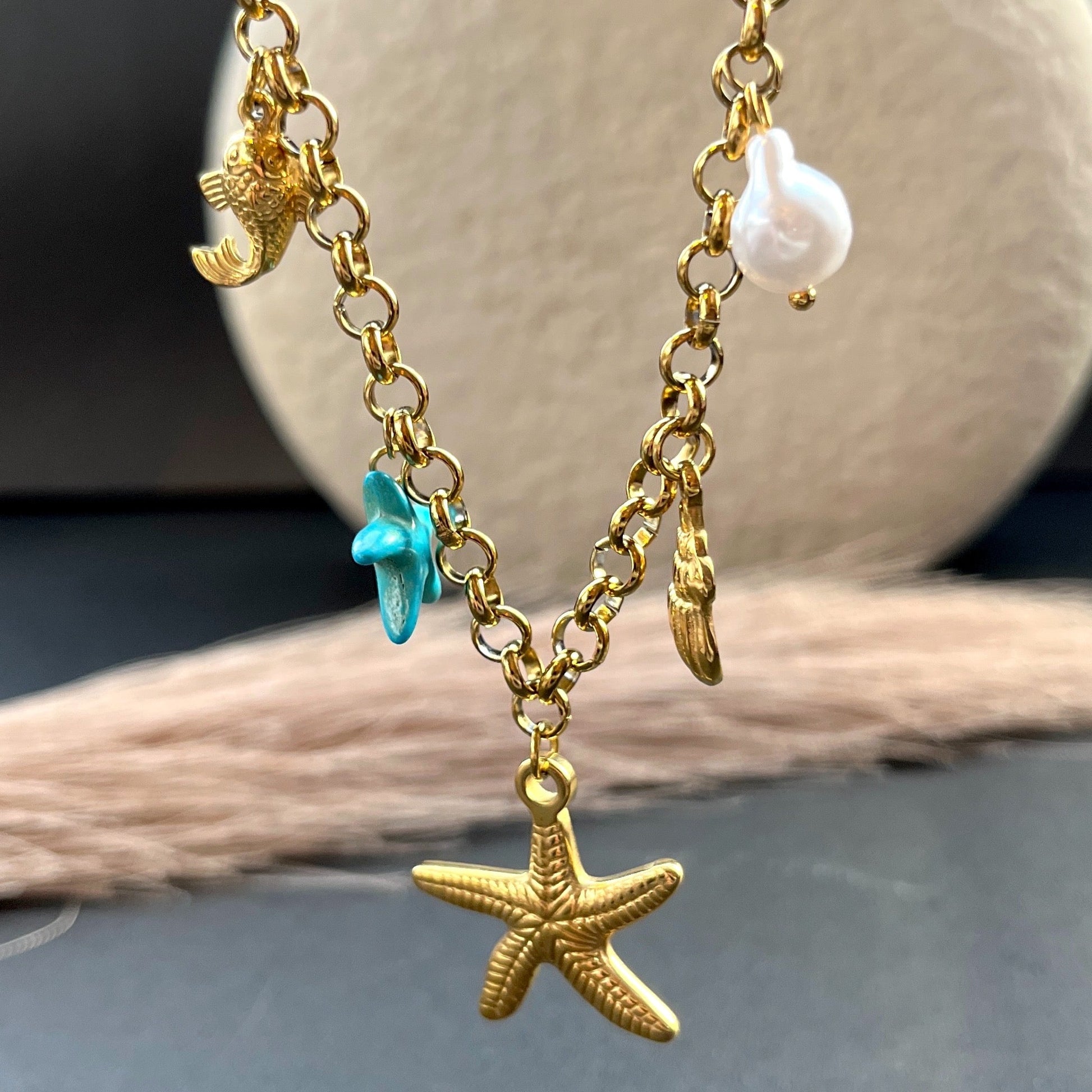 18K gold plated minimalist necklace anti-tarnish daily wear jewelry for women,18K gold plated dainty bracelet ,anti-tarnish finish, perfect for office wear and casual looks