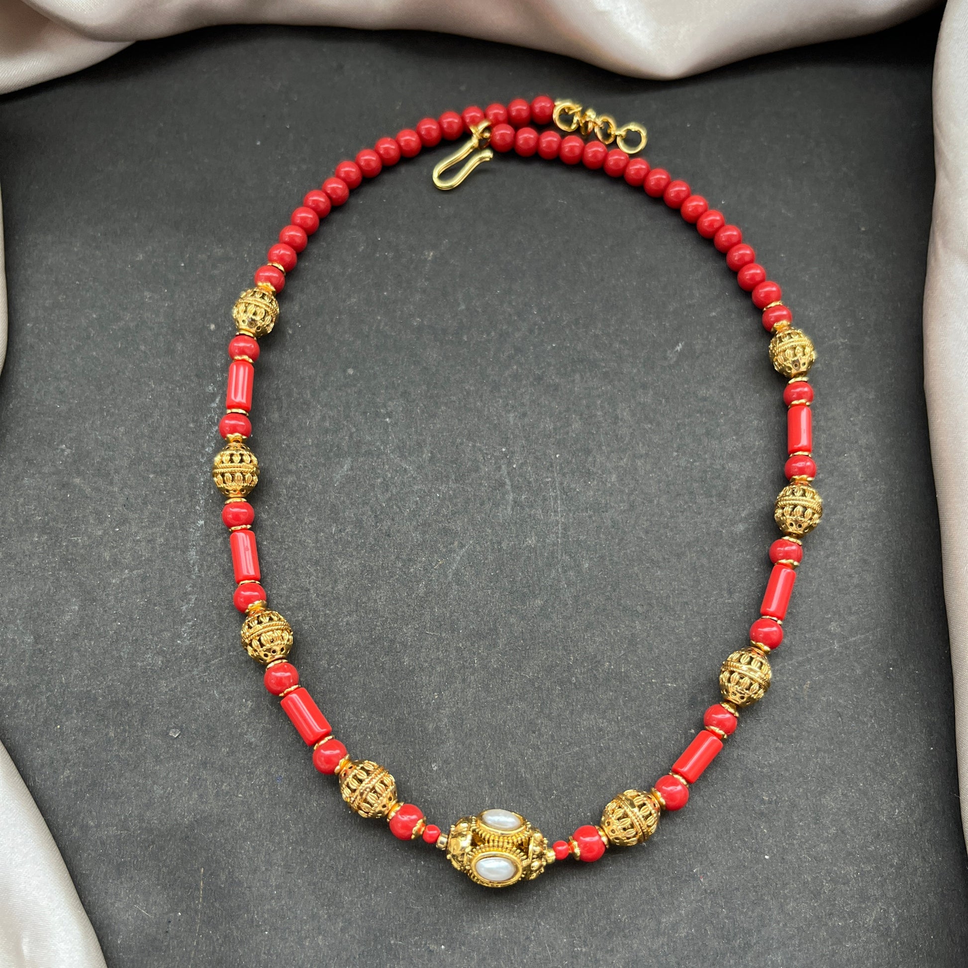 Gold look alike necklace set,Imitation jewelry,Artificial necklace set,Bridal / festive wear,Temple design / kundan / matte gold finish,Designer / traditional / ethnic