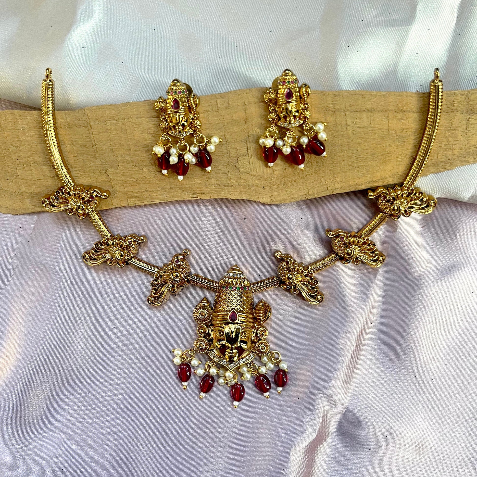  #onegram #bridaljewellery #onegramjewellery #destination #onlineshopping #onegramgold #accessories #jewellery #onegramgoldjewellery #nosepin #indianjewellery #rajwadijewellery #instagood #rajasthanijewellery #maharashtra #traditionaljewellery #instagram #mattjewellery #functionjewellery #maharastrainjewelery #bangles #kolhapurijewellery #partywearjewellery #mangalsutardesigns #insta #southjewellery #india #weddingjewellery #earrings #telangana