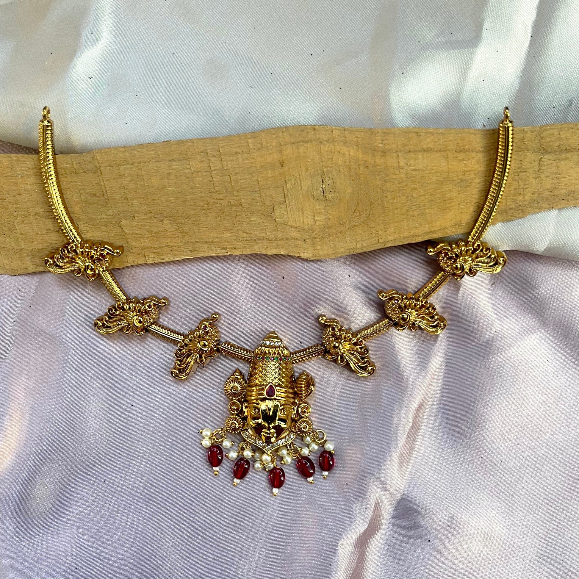 #onegram #bridaljewellery #onegramjewellery #destination #onlineshopping #onegramgold #accessories #jewellery #onegramgoldjewellery #nosepin #indianjewellery #rajwadijewellery #instagood #rajasthanijewellery #maharashtra #traditionaljewellery #instagram #mattjewellery #functionjewellery #maharastrainjewelery #bangles #kolhapurijewellery #partywearjewellery #mangalsutardesigns #insta #southjewellery #india #weddingjewellery #earrings #telangana