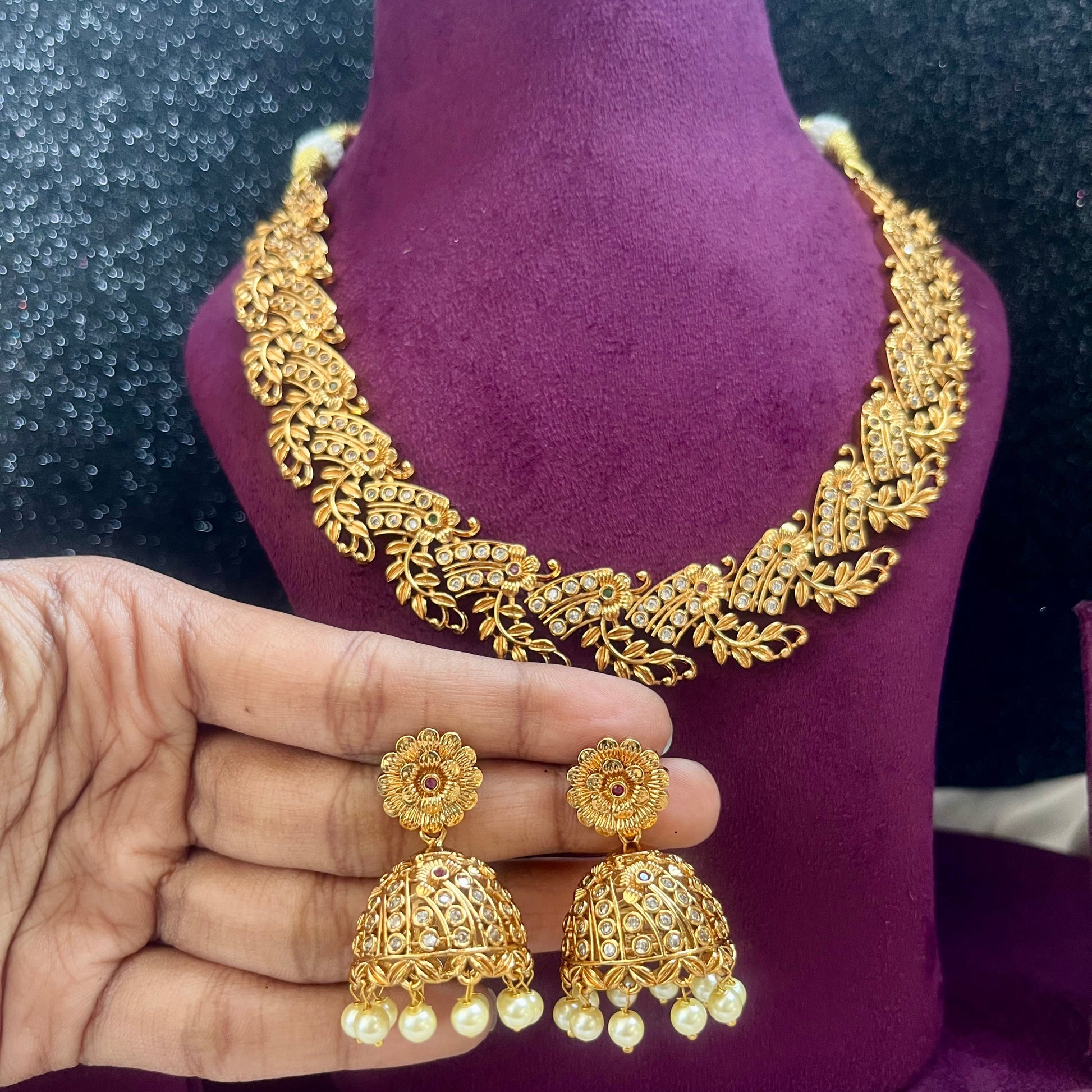 #onegram #bridaljewellery #onegramjewellery #destination #onlineshopping #onegramgold #accessories #jewellery #onegramgoldjewellery #nosepin #indianjewellery #rajwadijewellery #instagood #rajasthanijewellery #maharashtra #traditionaljewellery #instagram #mattjewellery #functionjewellery #maharastrainjewelery #bangles #kolhapurijewellery #partywearjewellery #mangalsutardesigns #insta #southjewellery #india #weddingjewellery #earrings #telangana