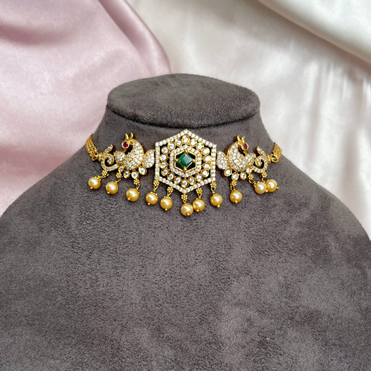 Hamsini Emerald Choker Set