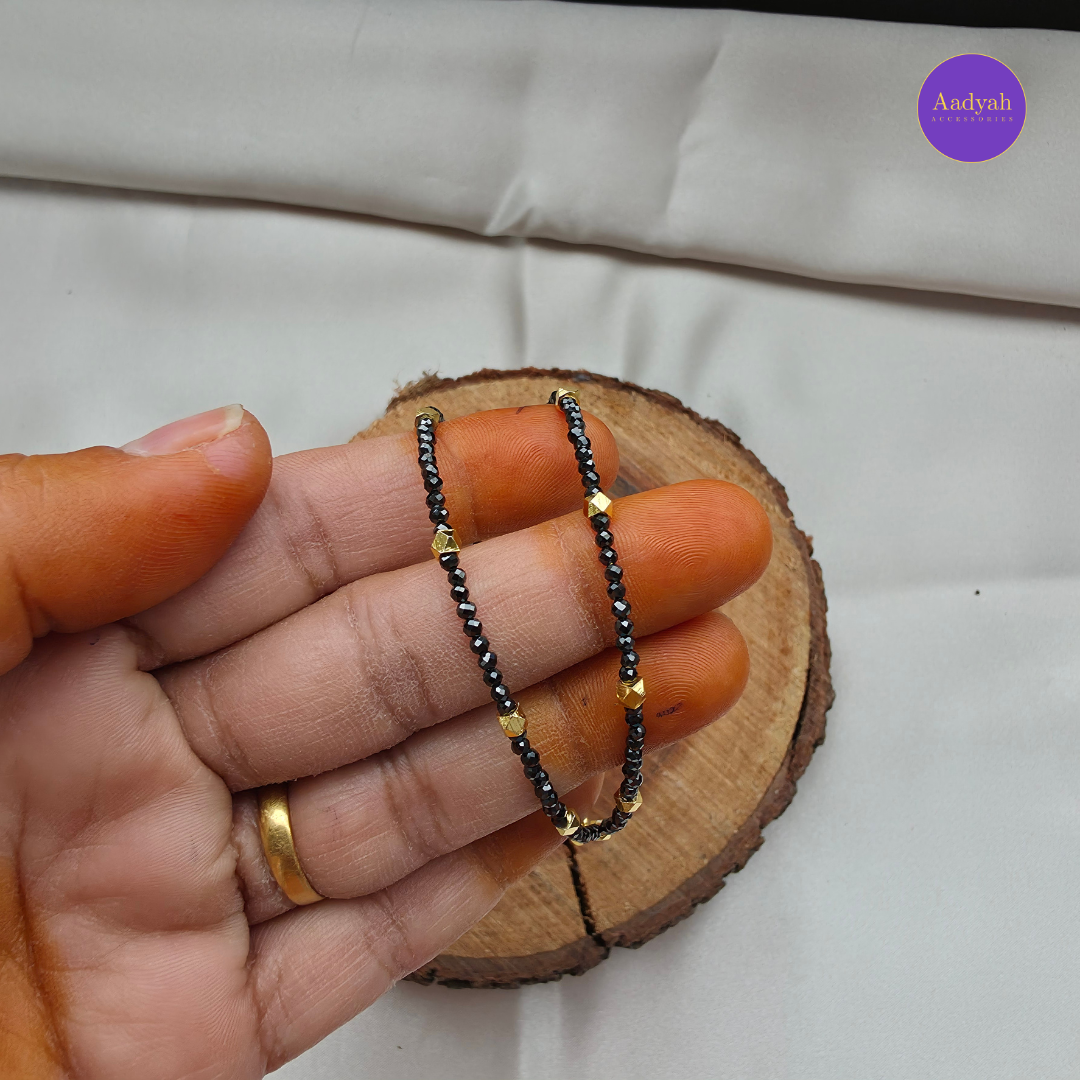 Palakasarulu Black Diamond Bracelet - Gold