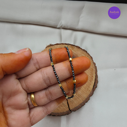 Palakasarulu Black Diamond Bracelet - Gold