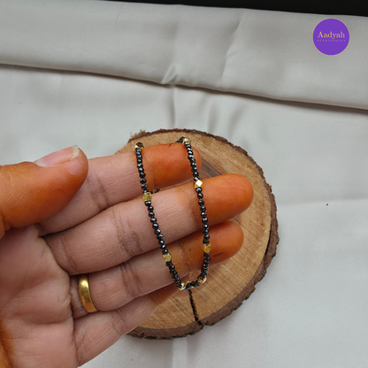 Palakasarulu Black Diamond Bracelet - Gold