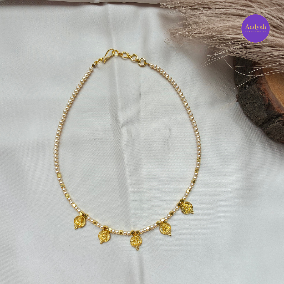 Pearl Kasu Short Necklace - Gold